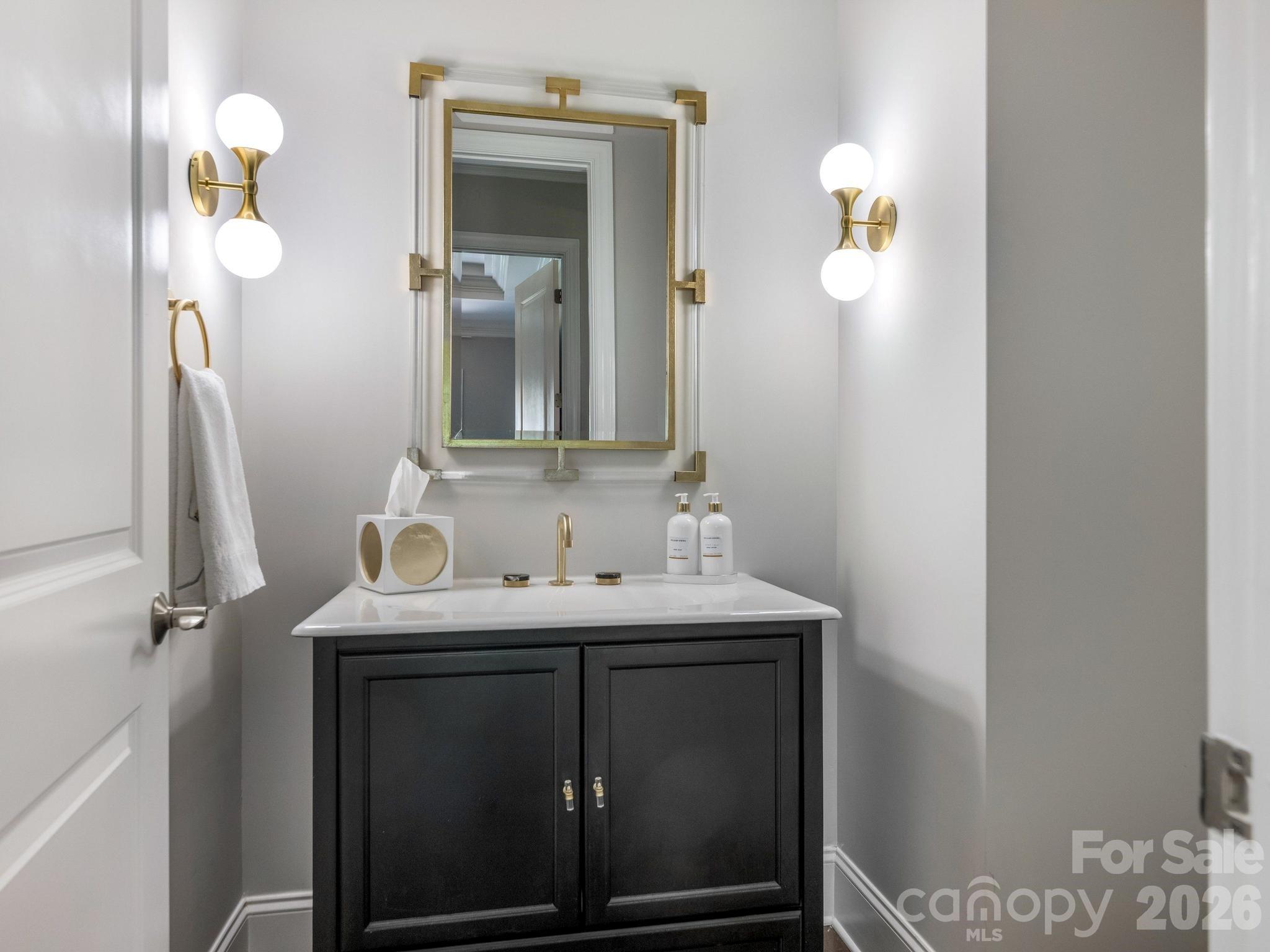 1115 Shelton Oaks Court — Charlotte