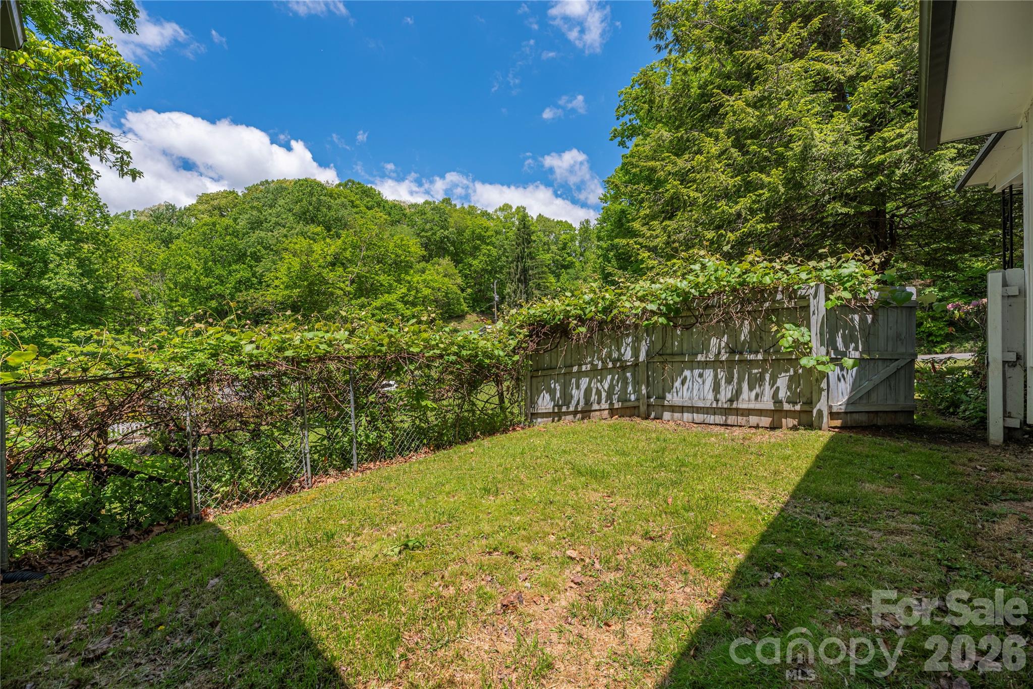 868 Cabin Flats Road — Cullowhee