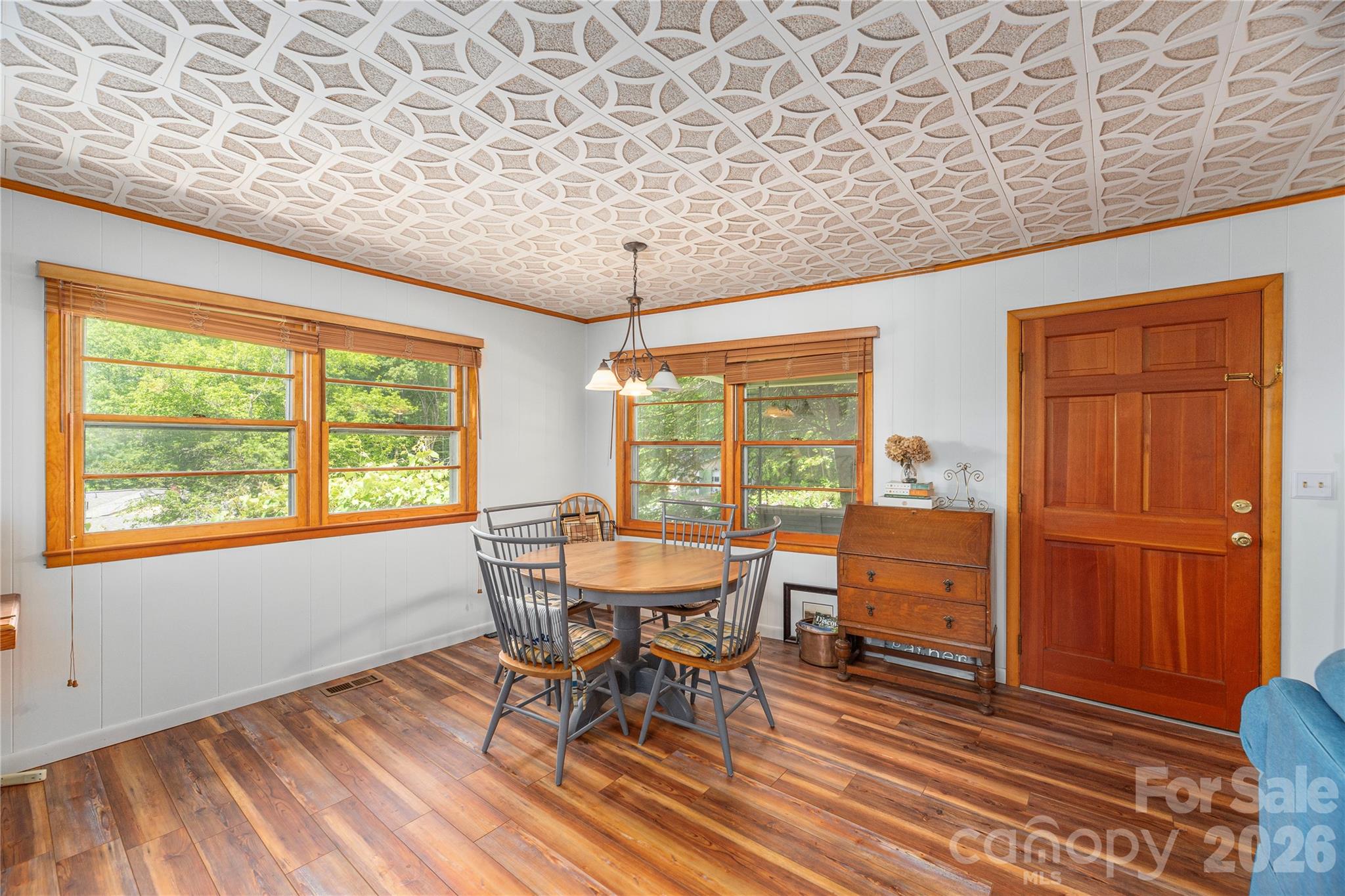868 Cabin Flats Road — Cullowhee