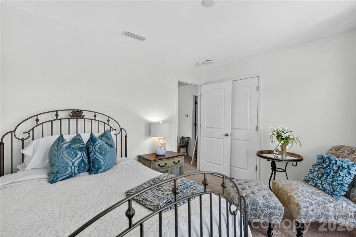 2610 Bramble Ridge Court — Charlotte