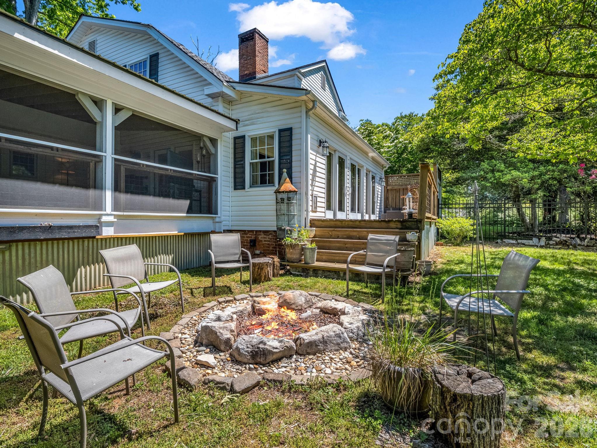 536 Maple Street — Brevard