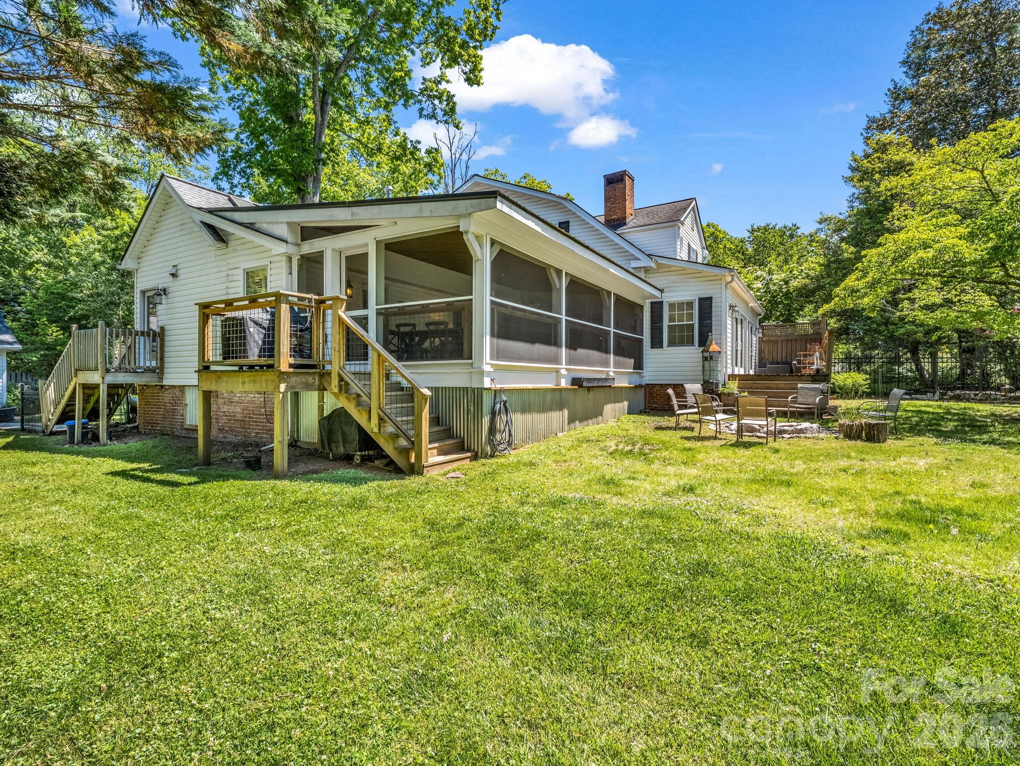 536 Maple Street — Brevard