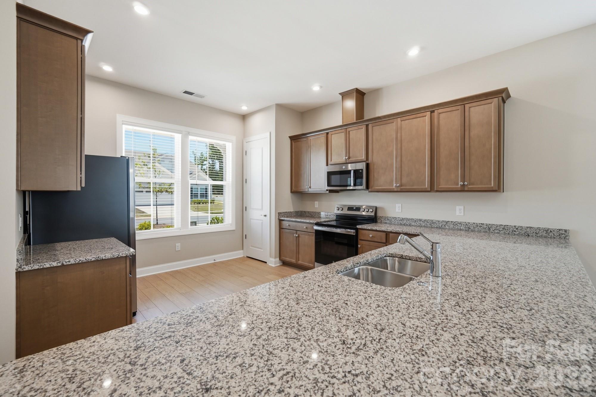 1009 Ballyfin Way — Monroe