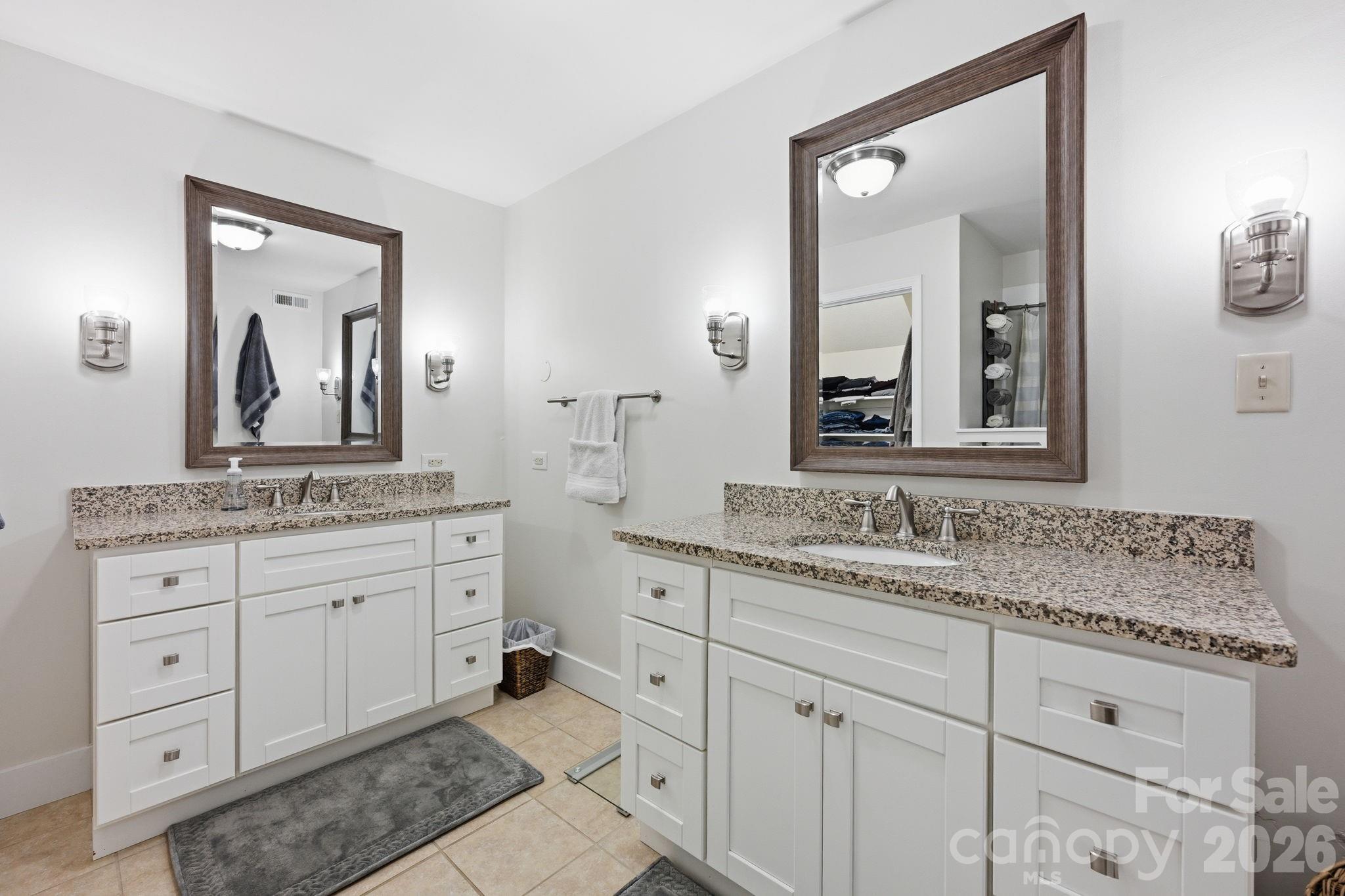 12109 Eastfield Road — Huntersville