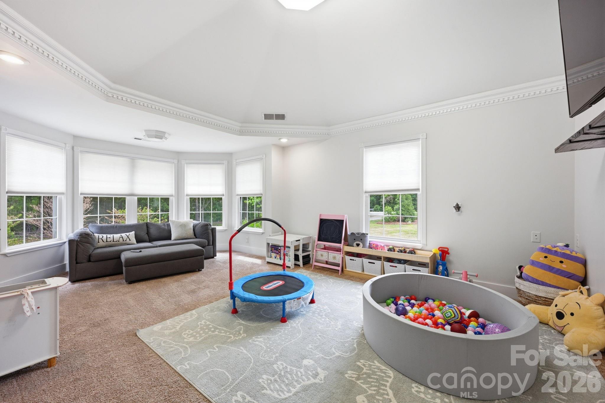 12109 Eastfield Road — Huntersville