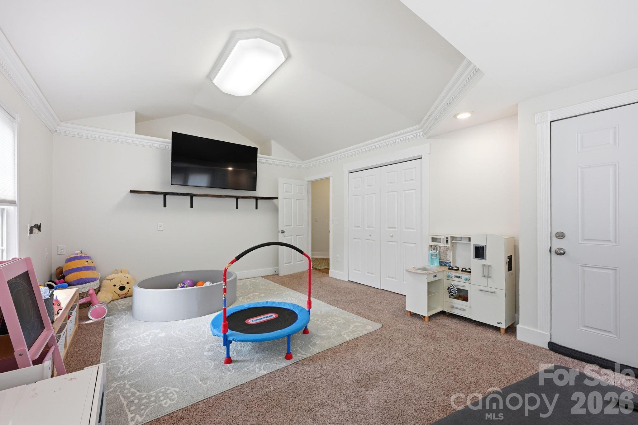 12109 Eastfield Road — Huntersville