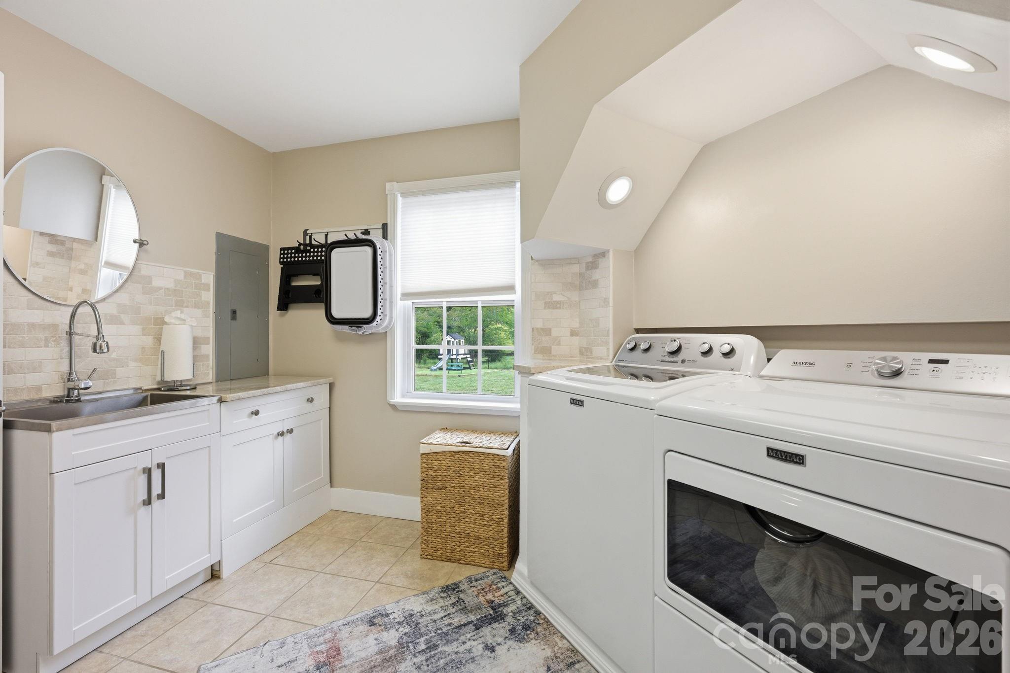 12109 Eastfield Road — Huntersville
