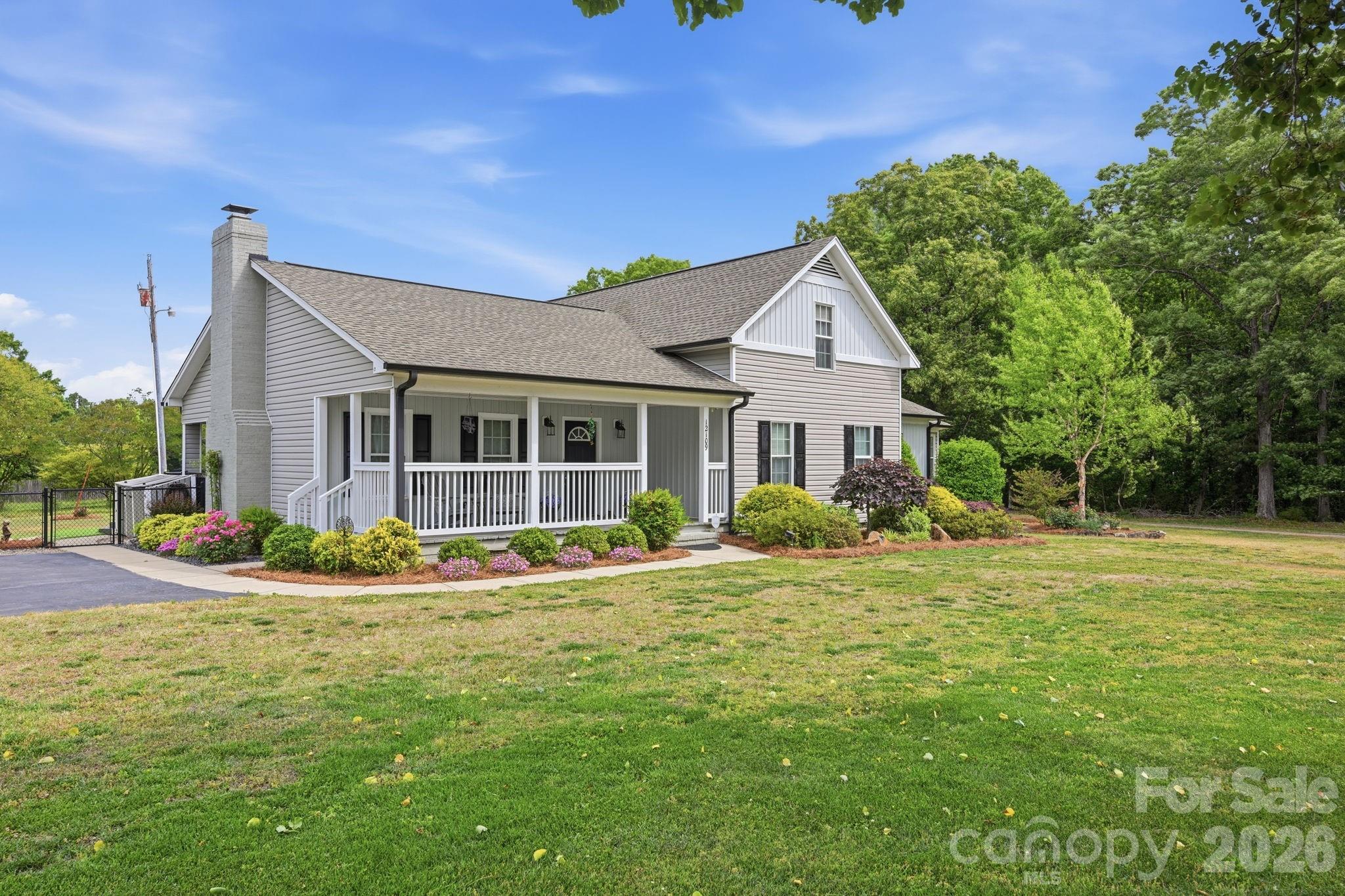 12109 Eastfield Road — Huntersville