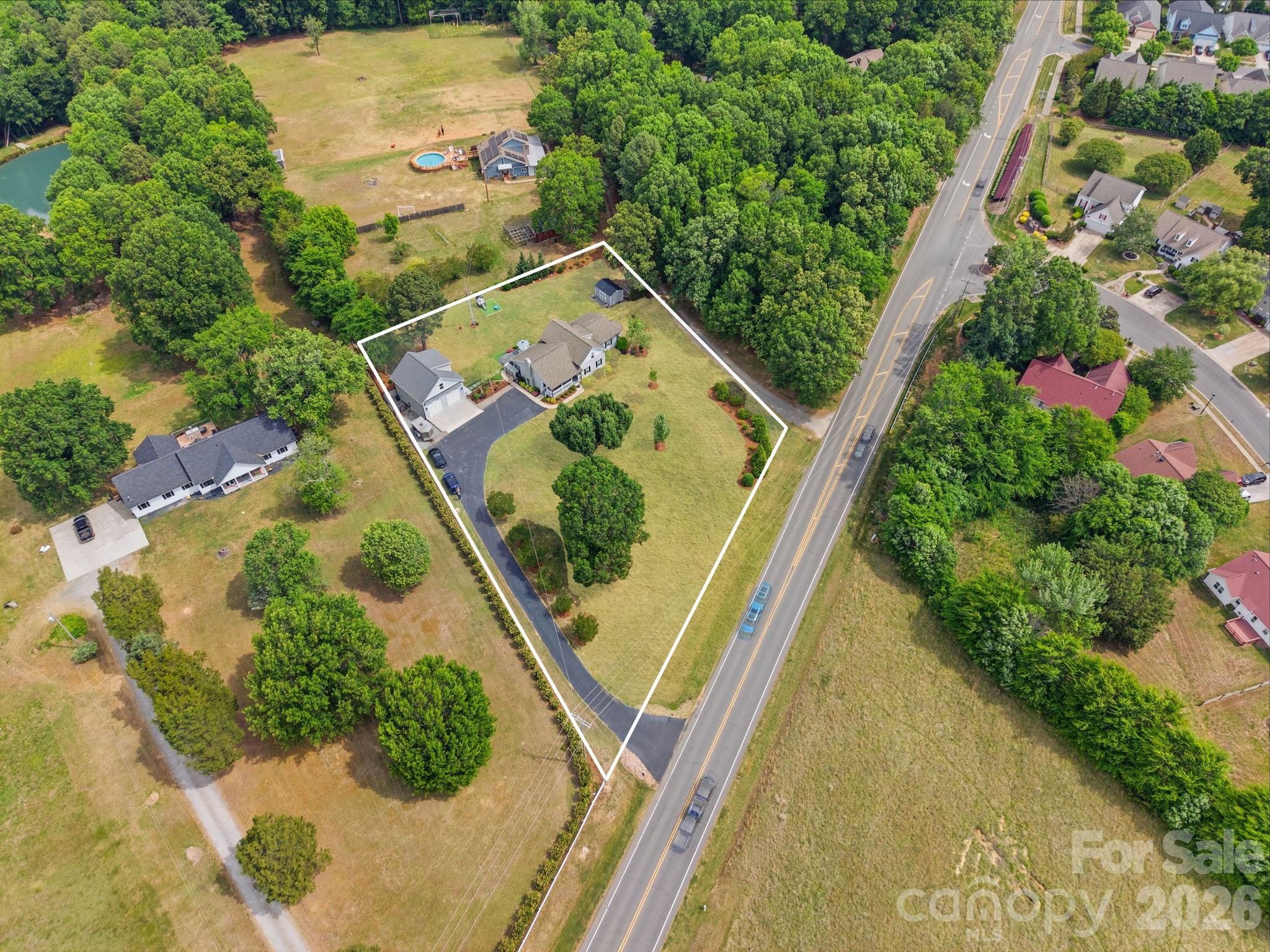 12109 Eastfield Road — Huntersville