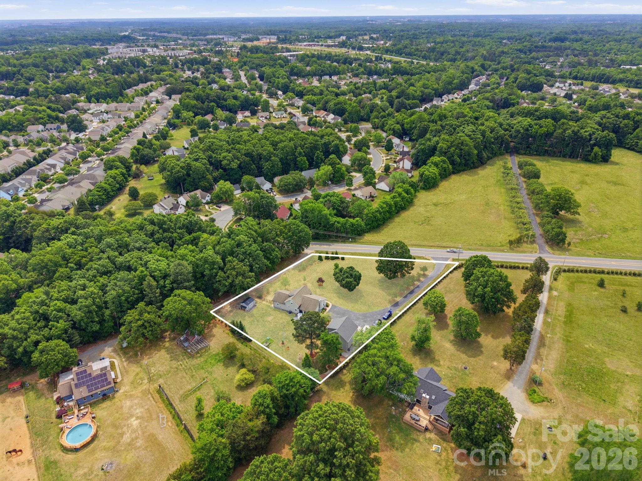 12109 Eastfield Road — Huntersville