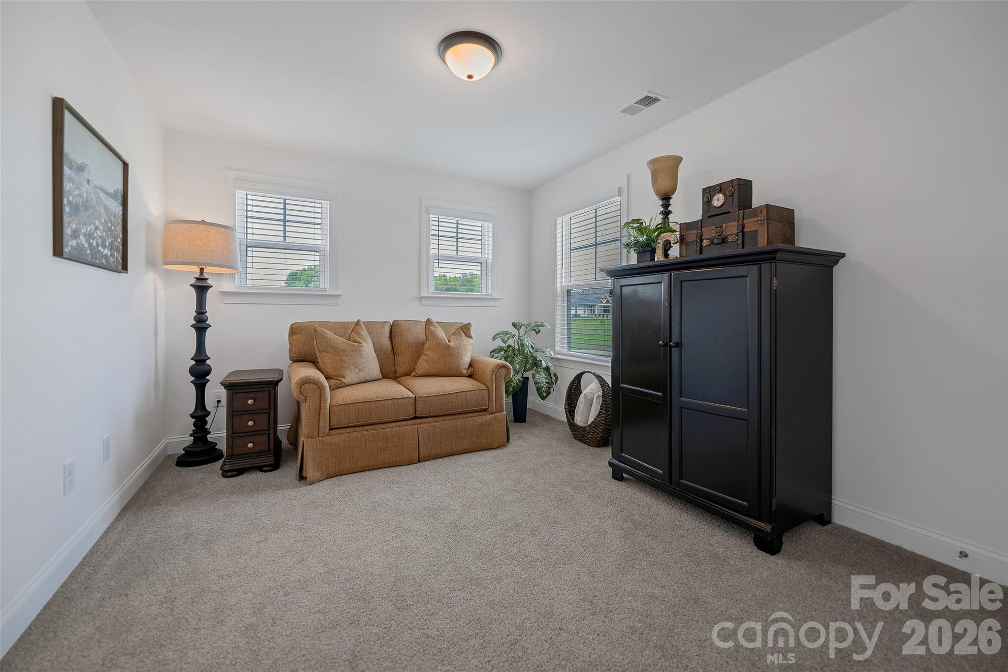 622 Plowshare Way — Clover