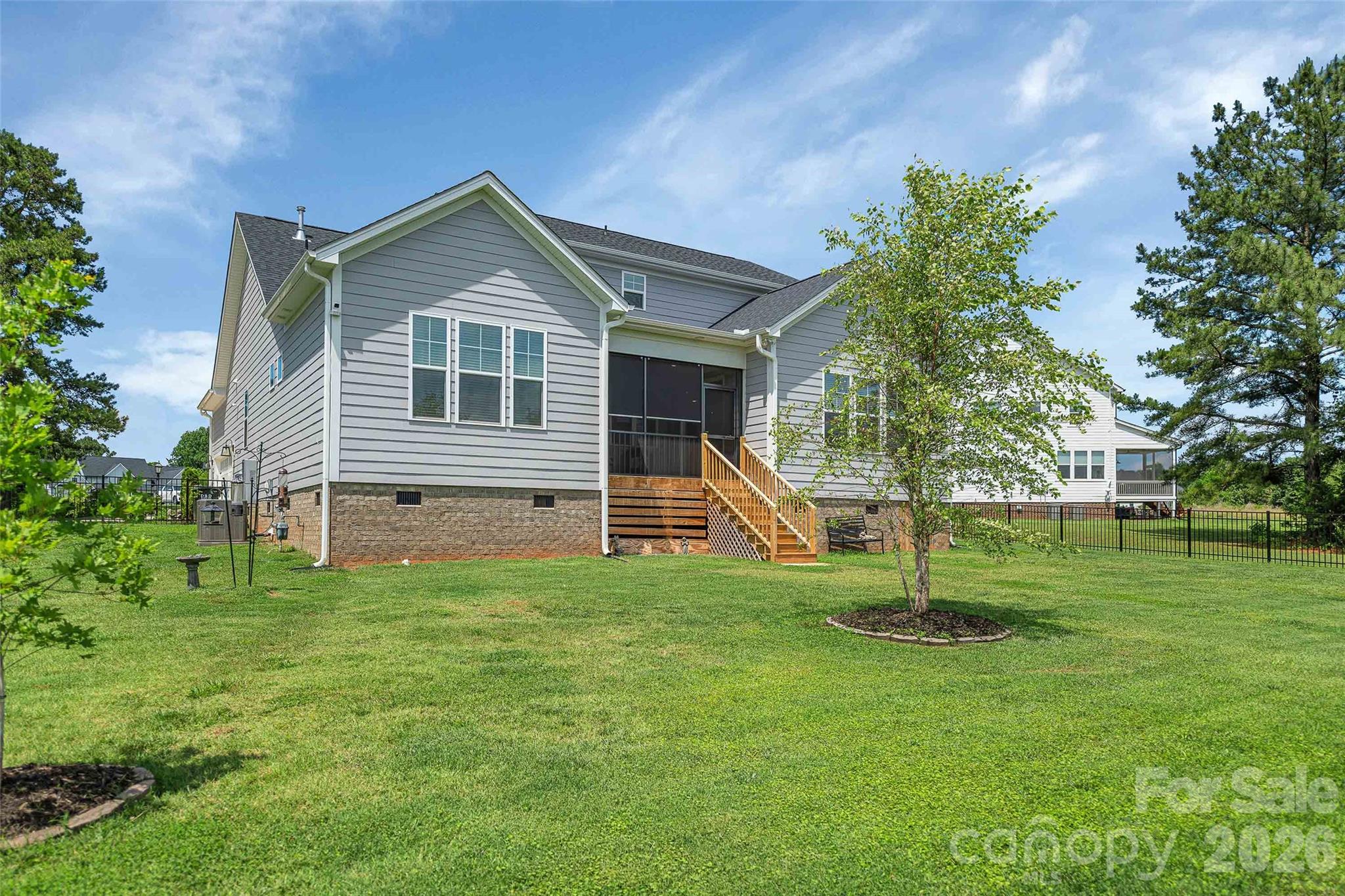 622 Plowshare Way — Clover