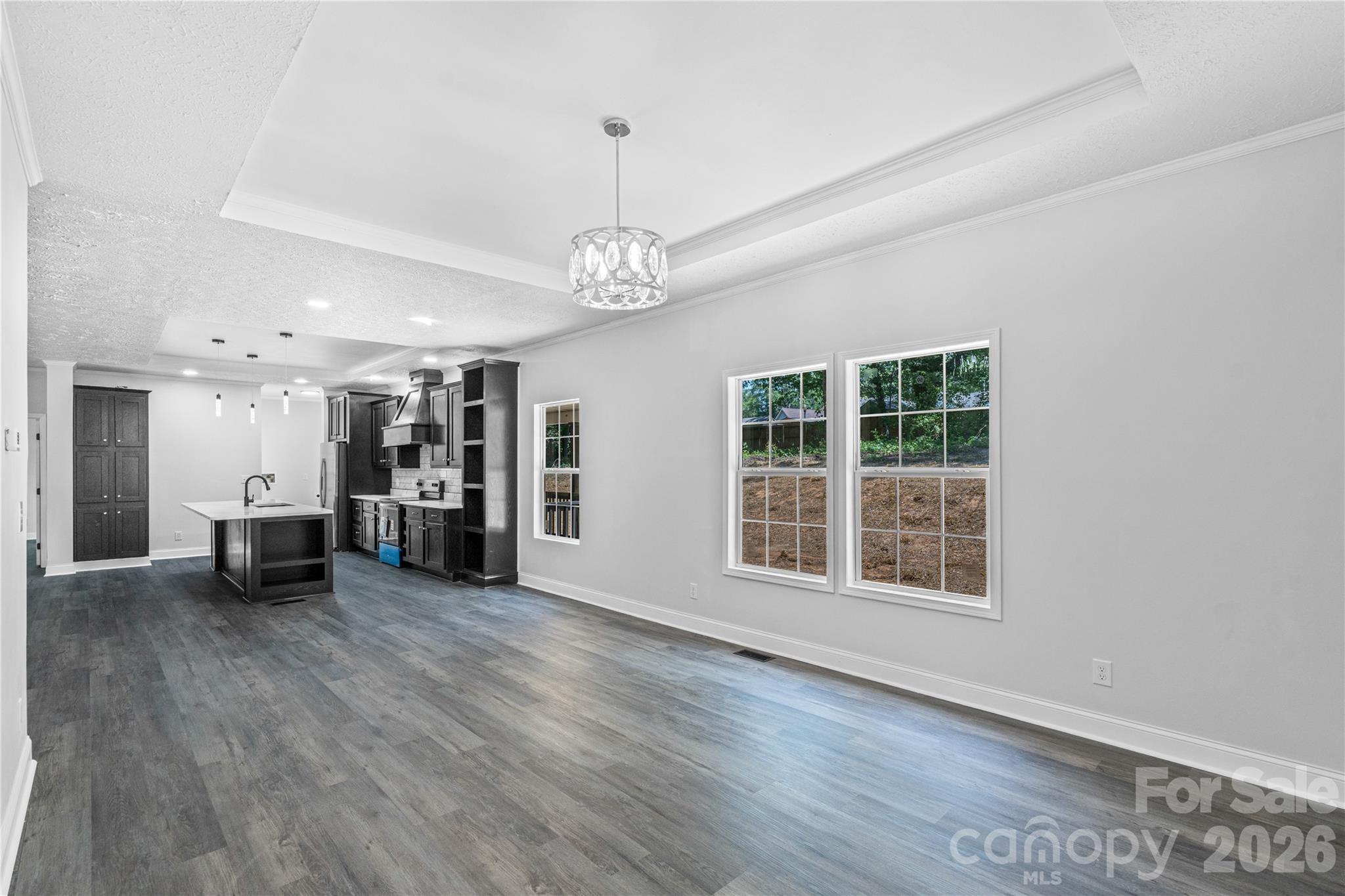 102 E WILKINS Street — Dallas