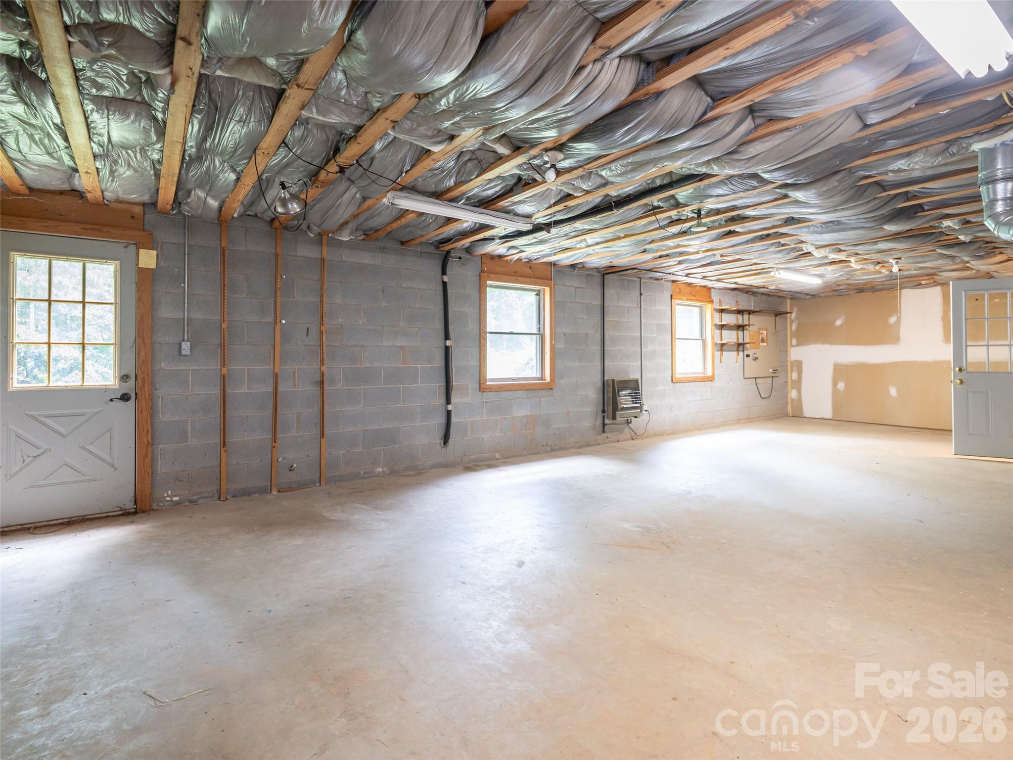 40 Applecross Road — Weaverville