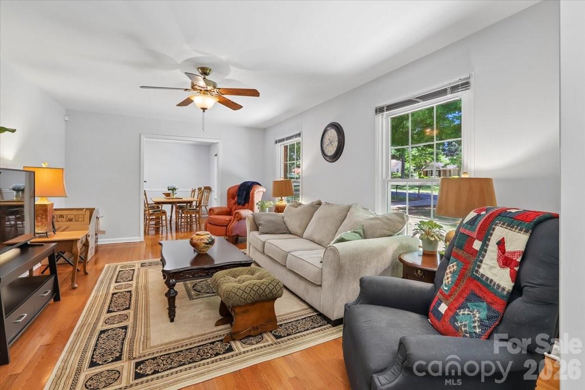 13507 Four Oaks Lane — Matthews