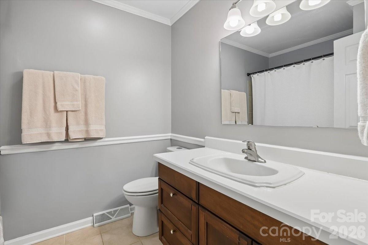 13507 Four Oaks Lane — Matthews