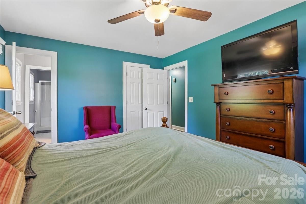 13507 Four Oaks Lane — Matthews