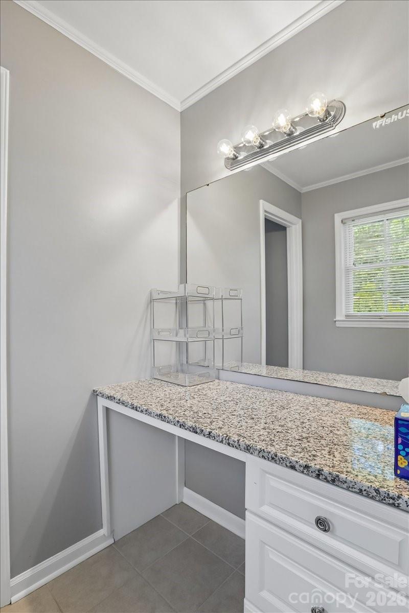 13507 Four Oaks Lane — Matthews