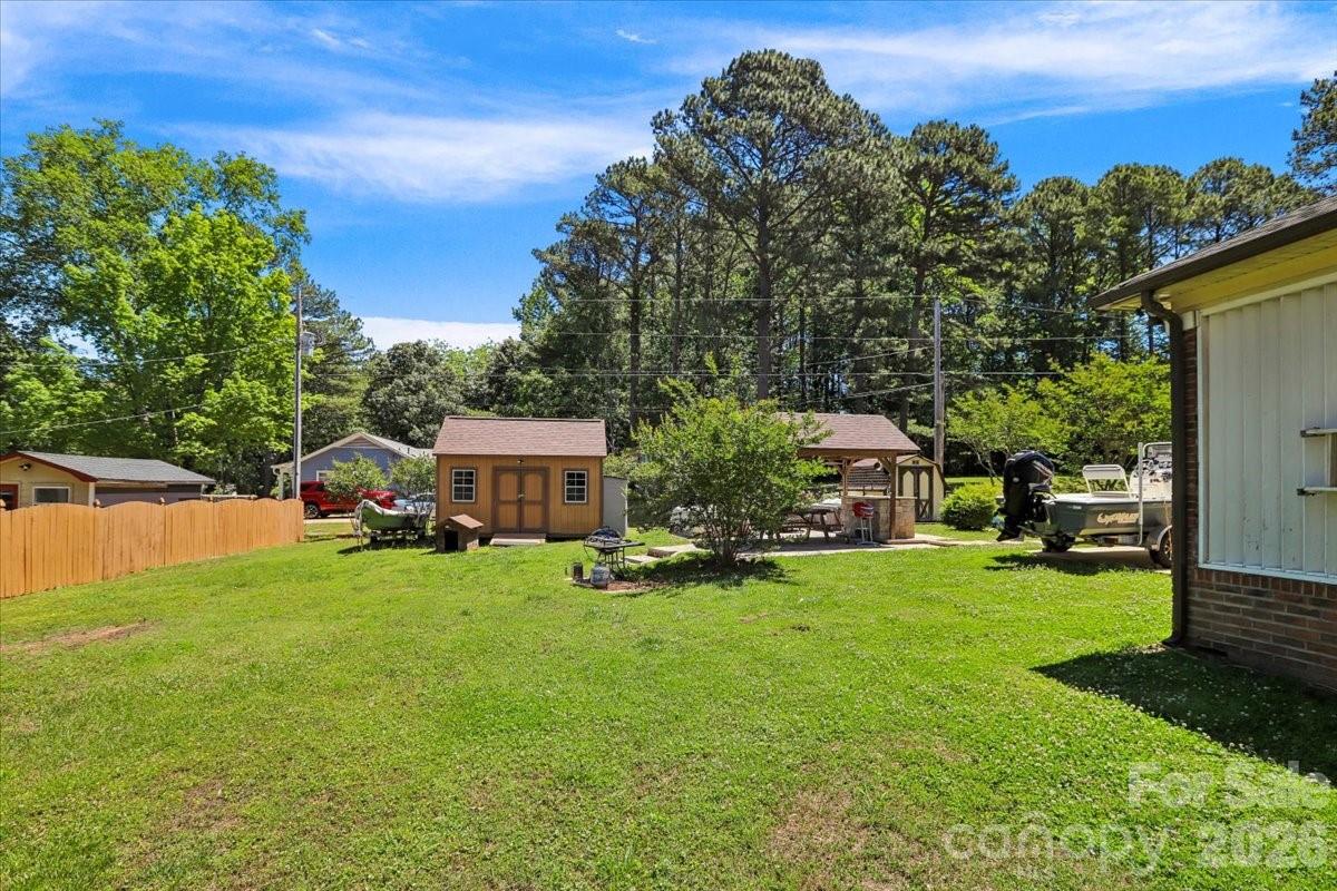 13507 Four Oaks Lane — Matthews