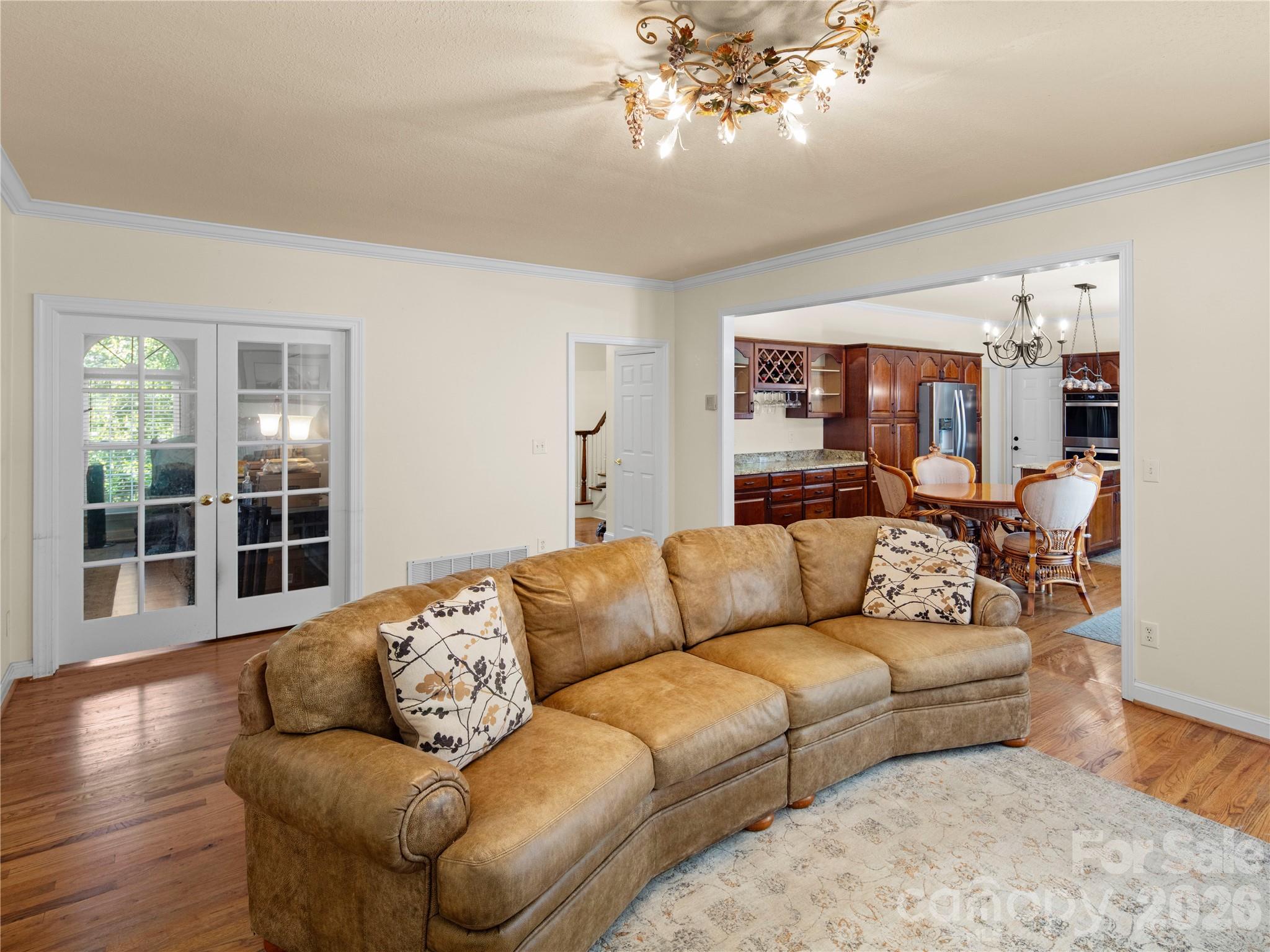 105 Braeside Circle — Asheville