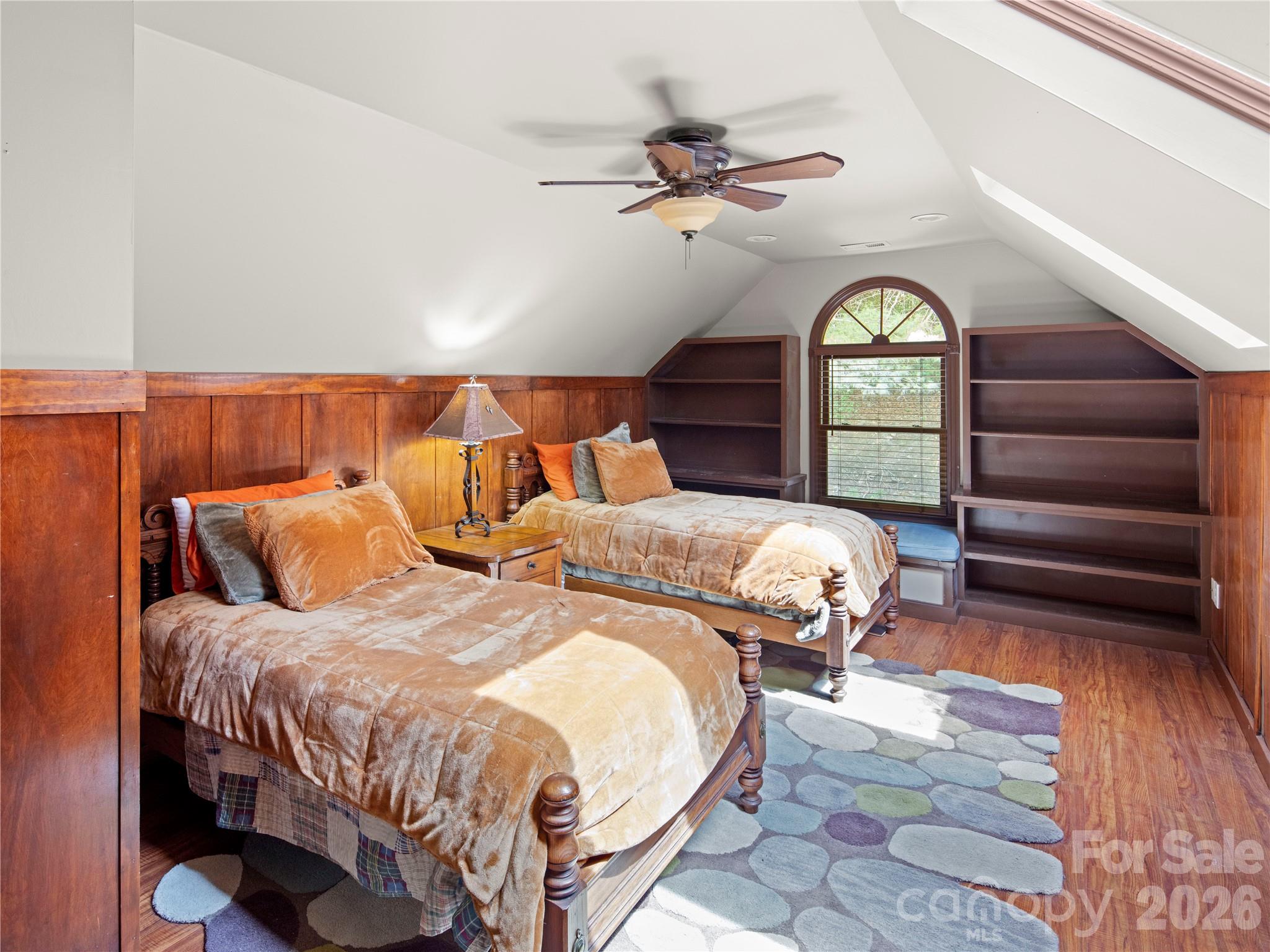 105 Braeside Circle — Asheville