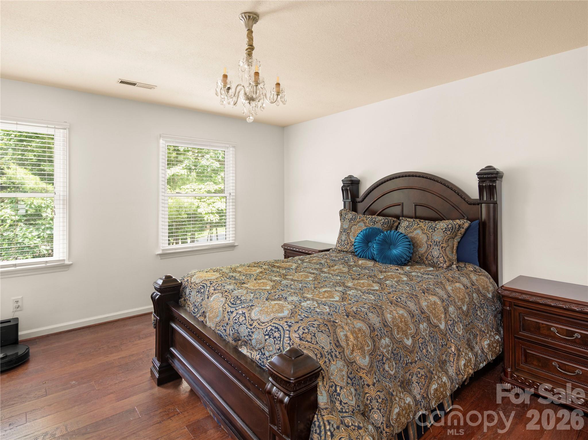 105 Braeside Circle — Asheville