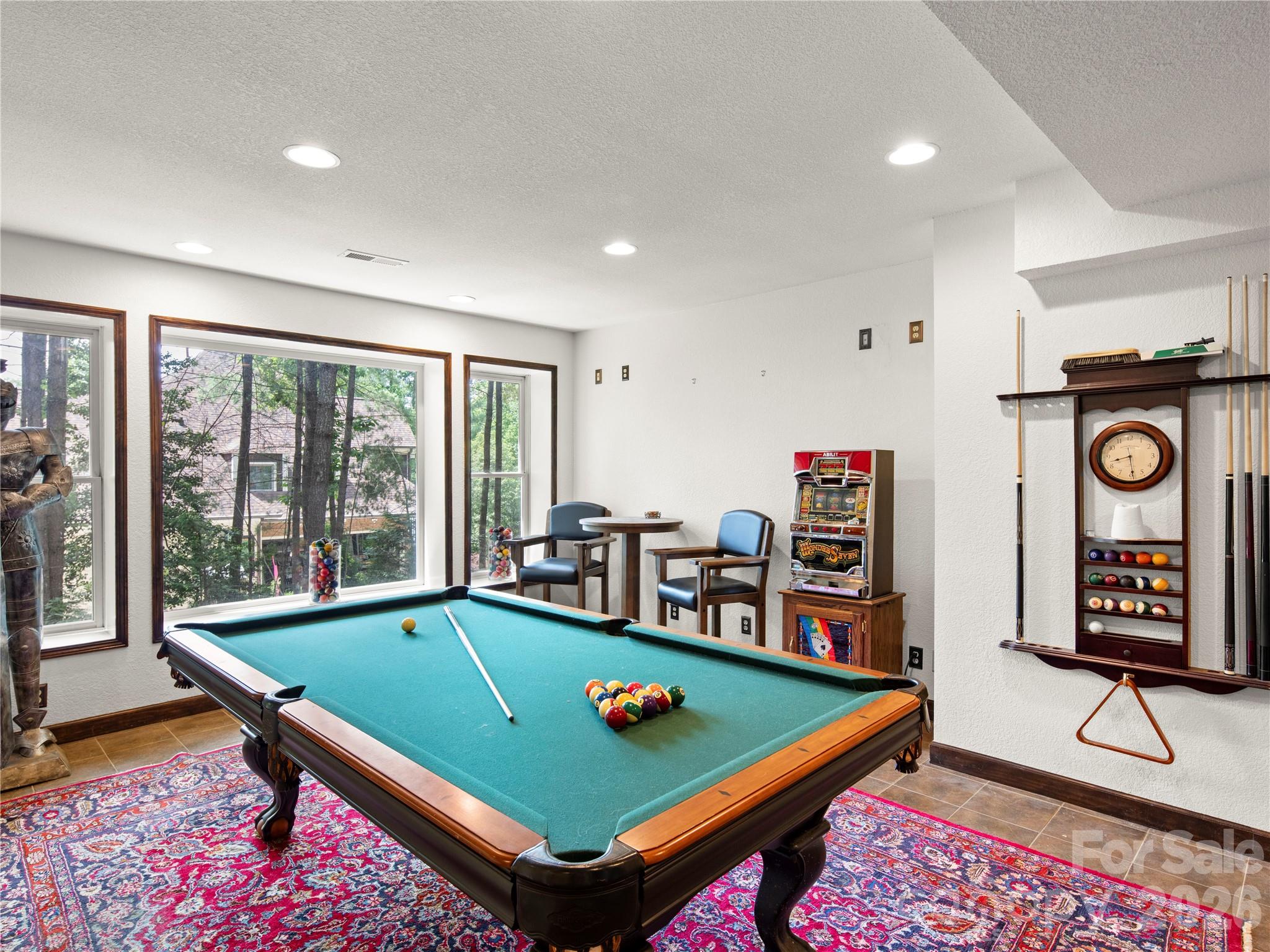 105 Braeside Circle — Asheville