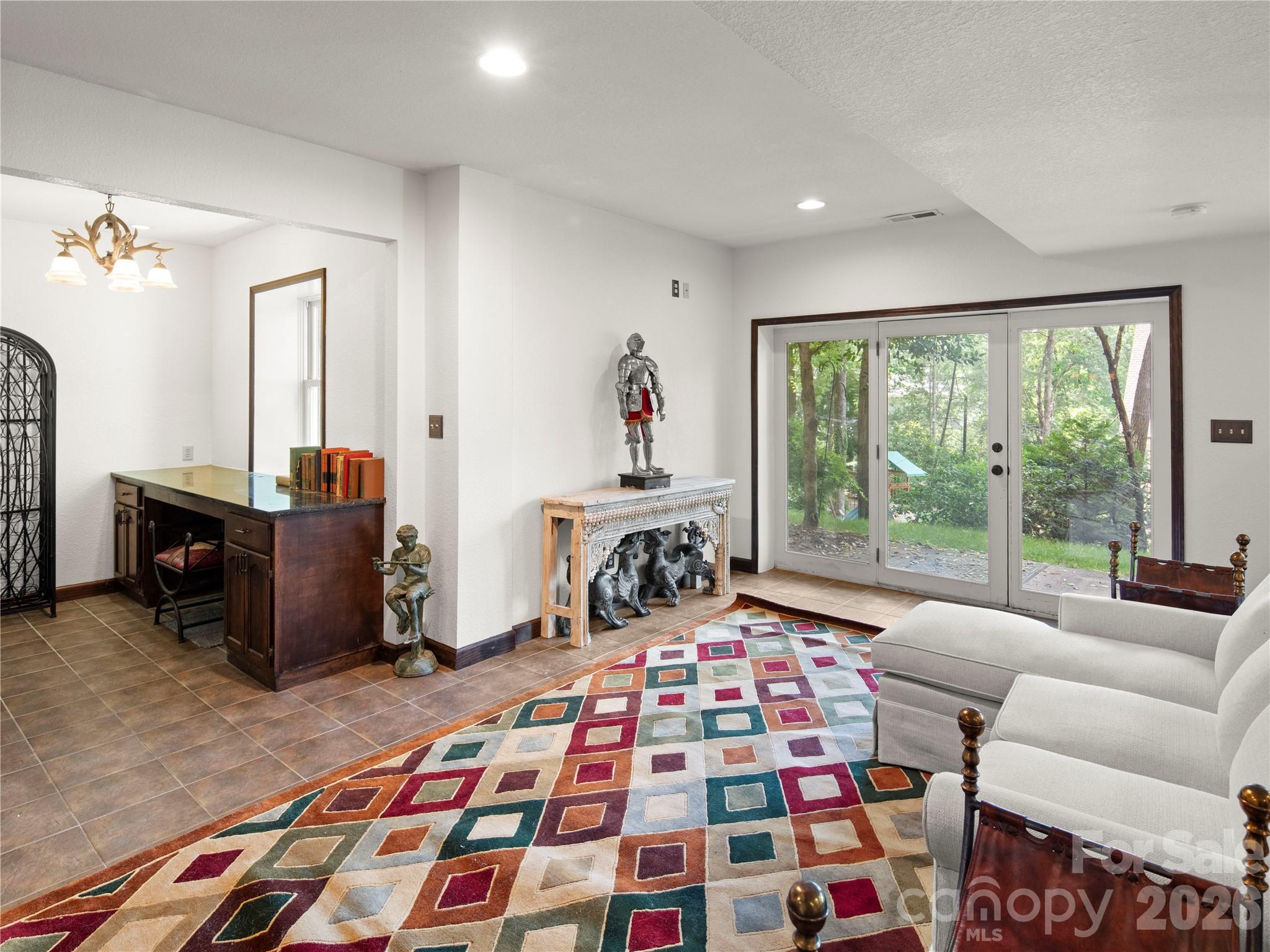 105 Braeside Circle — Asheville