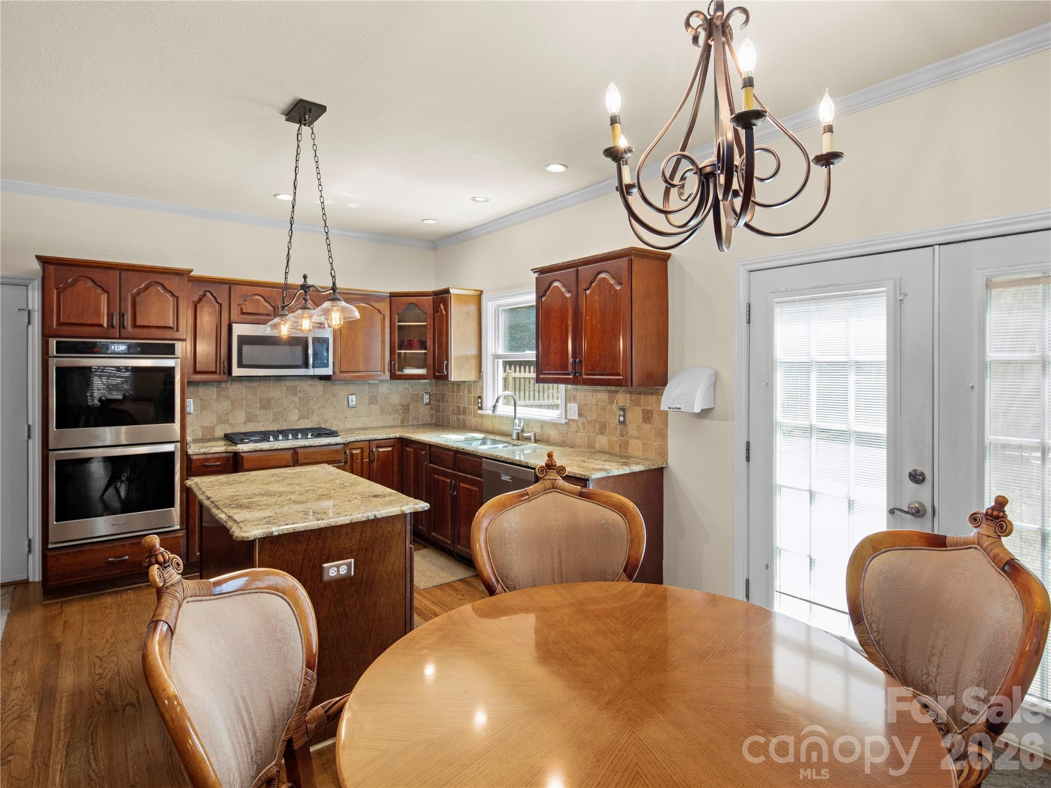 105 Braeside Circle — Asheville