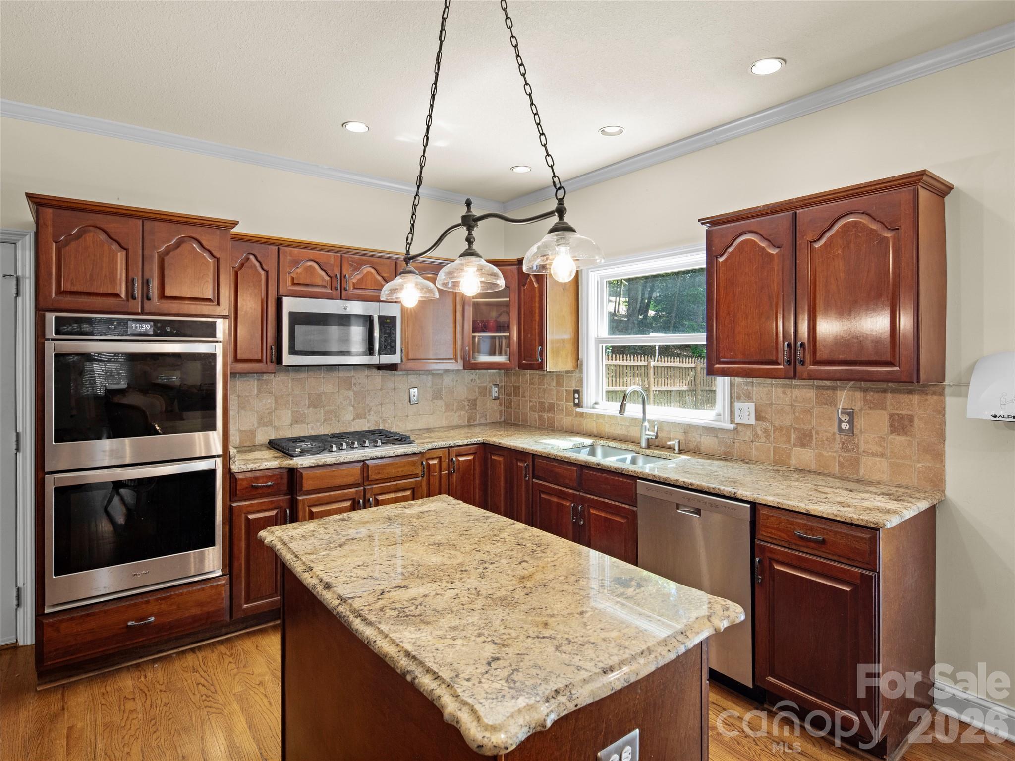 105 Braeside Circle — Asheville