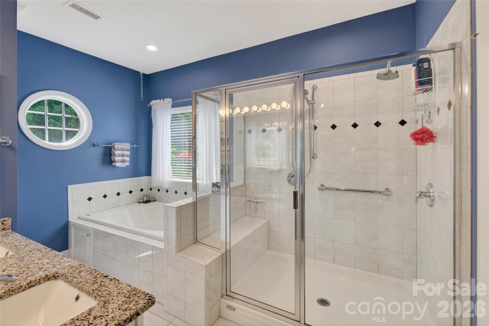 1005 Feather Oak Lane — Matthews