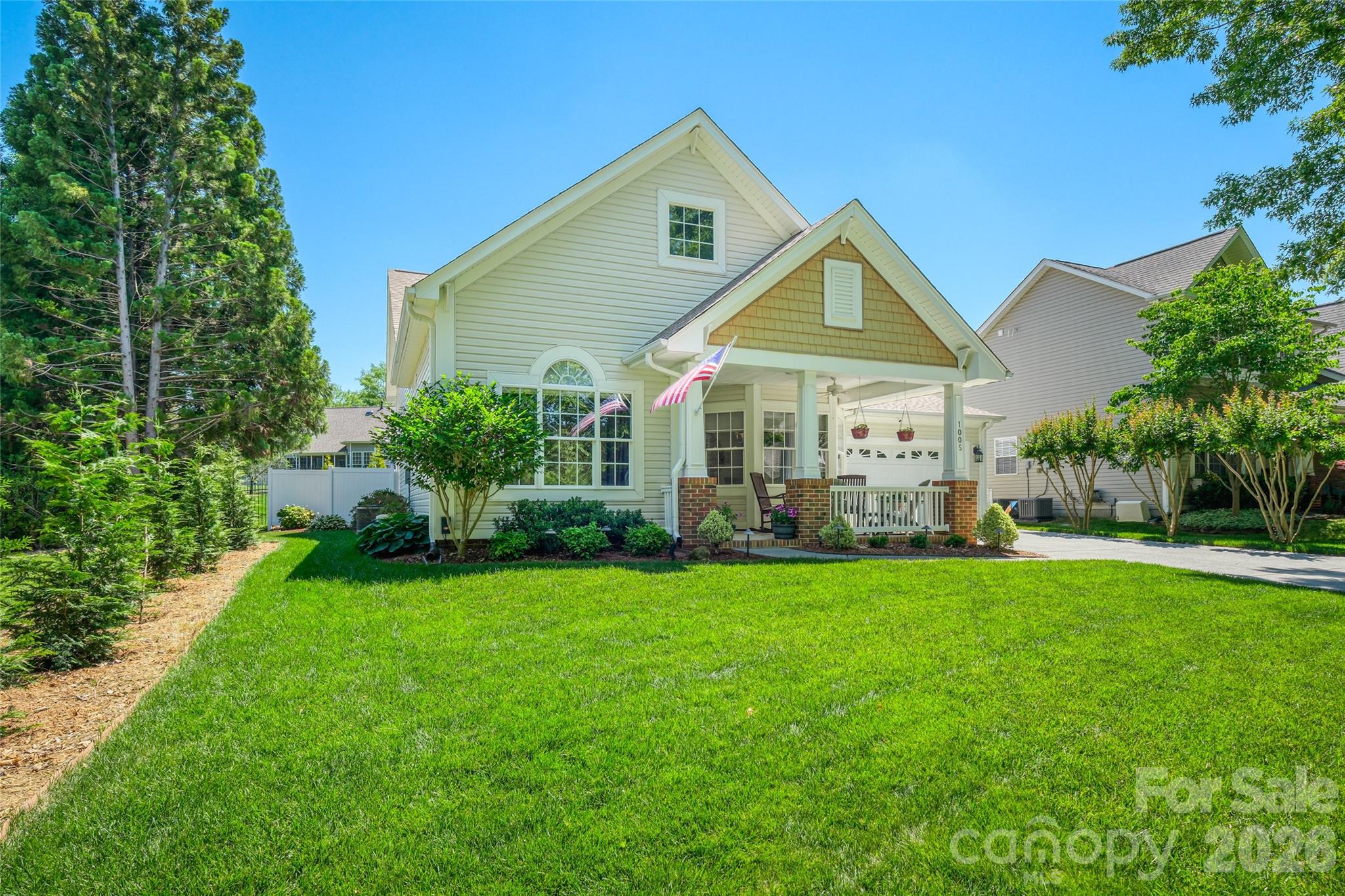1005 Feather Oak Lane — Matthews