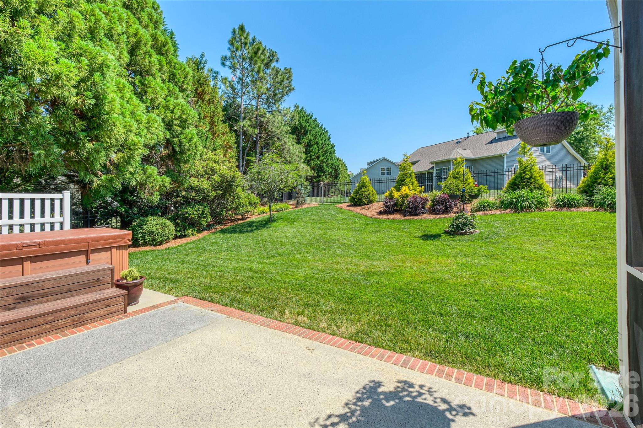 1005 Feather Oak Lane — Matthews