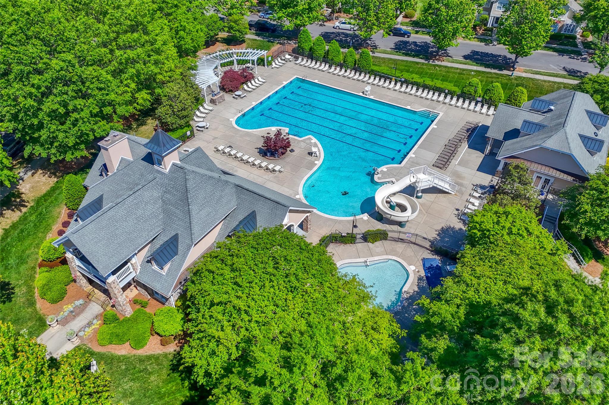 1005 Feather Oak Lane — Matthews