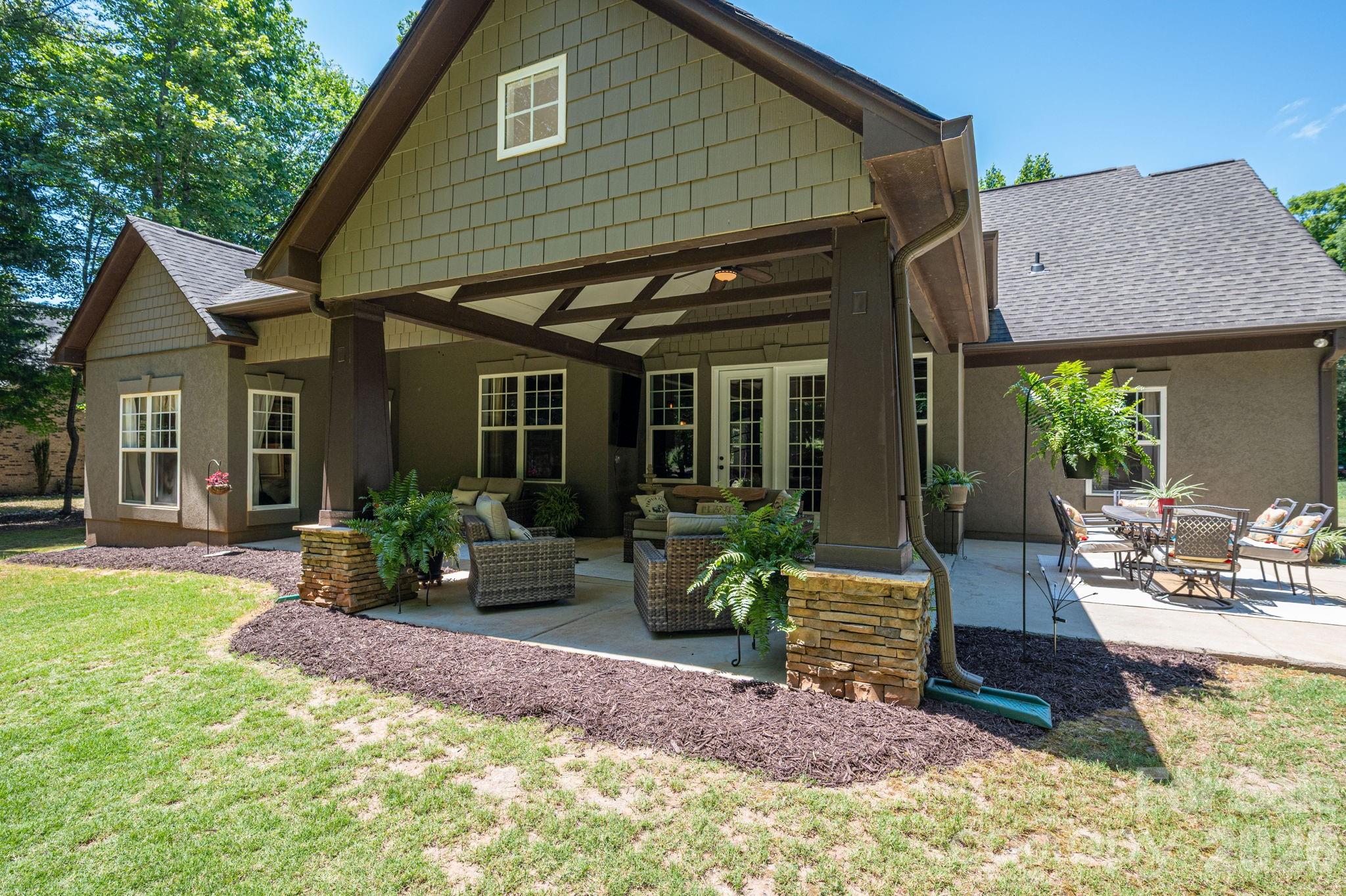489 Evergreen Road — Lake Wylie