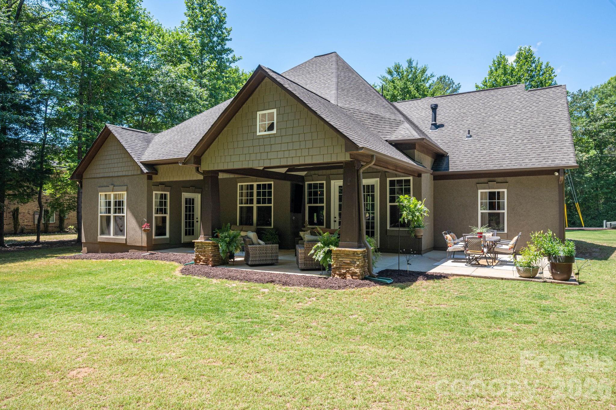 489 Evergreen Road — Lake Wylie