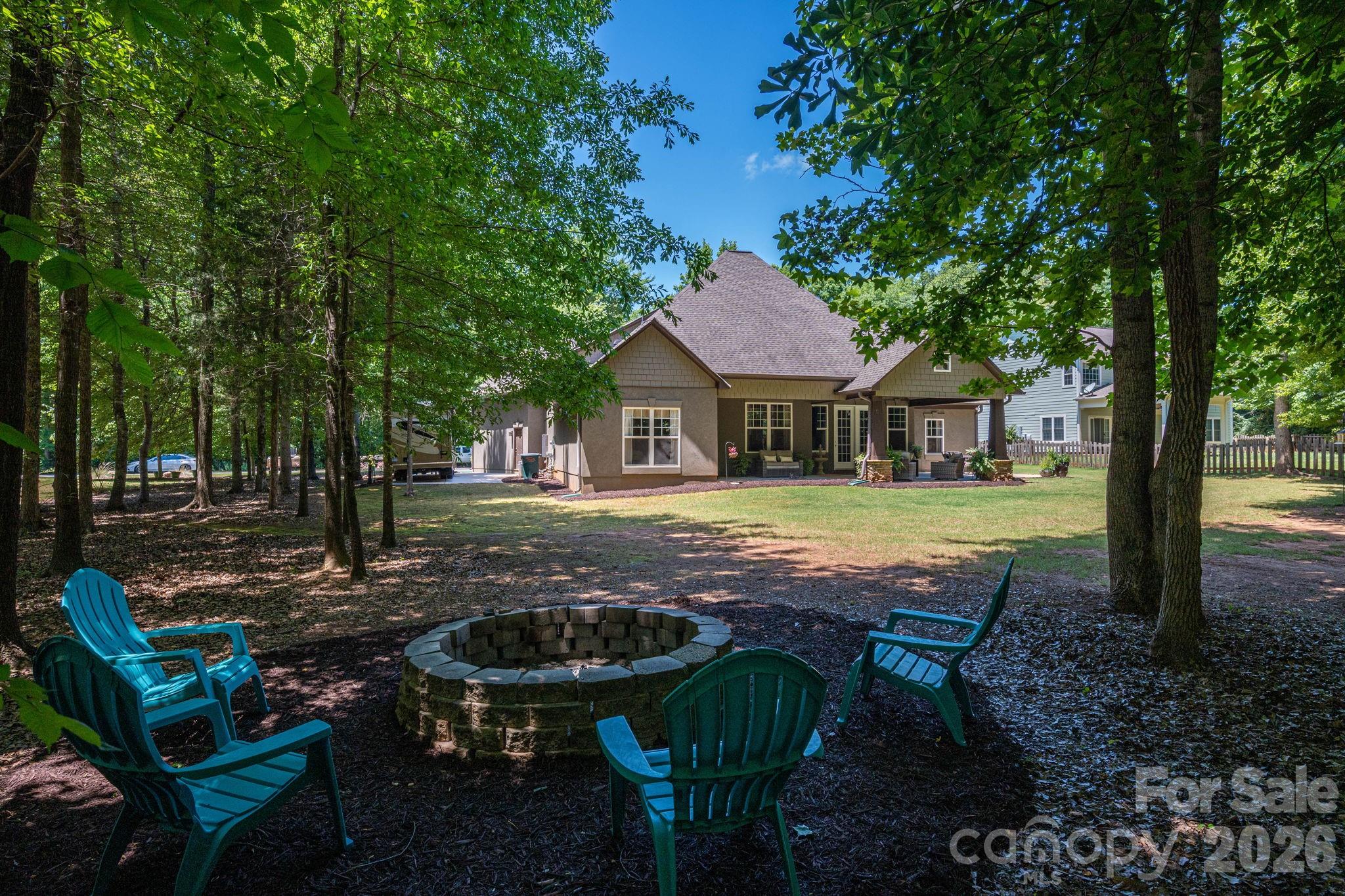 489 Evergreen Road — Lake Wylie