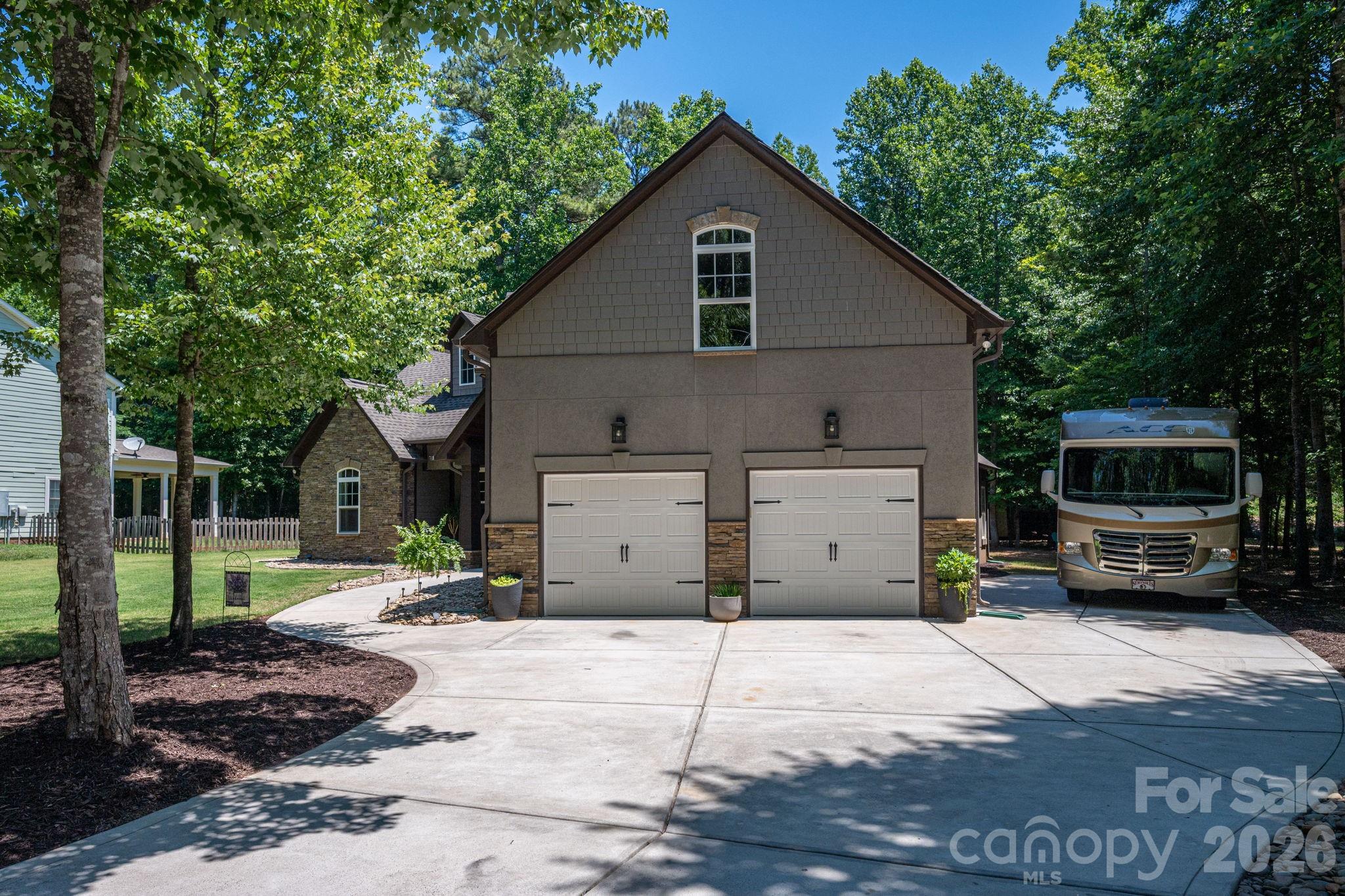 489 Evergreen Road — Lake Wylie
