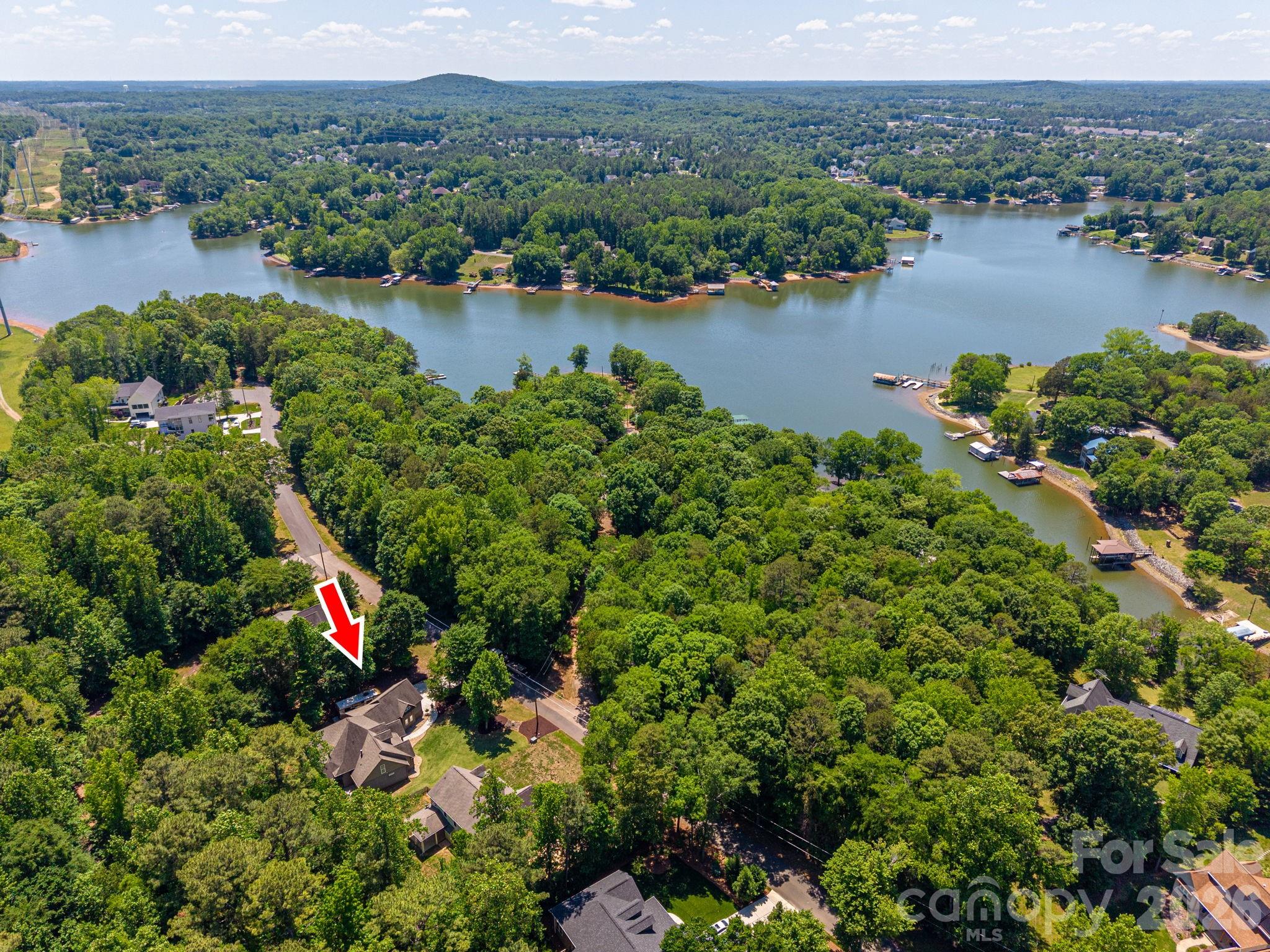 489 Evergreen Road — Lake Wylie
