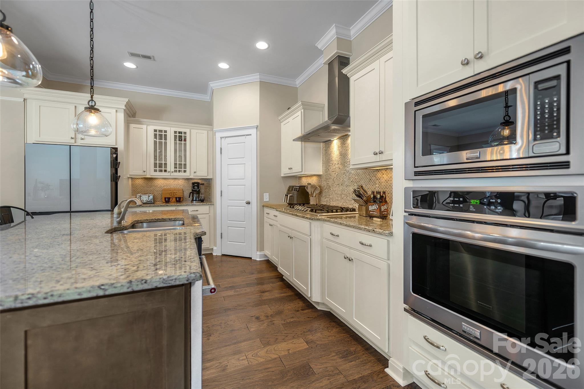 2204 Lexington Street — Belmont