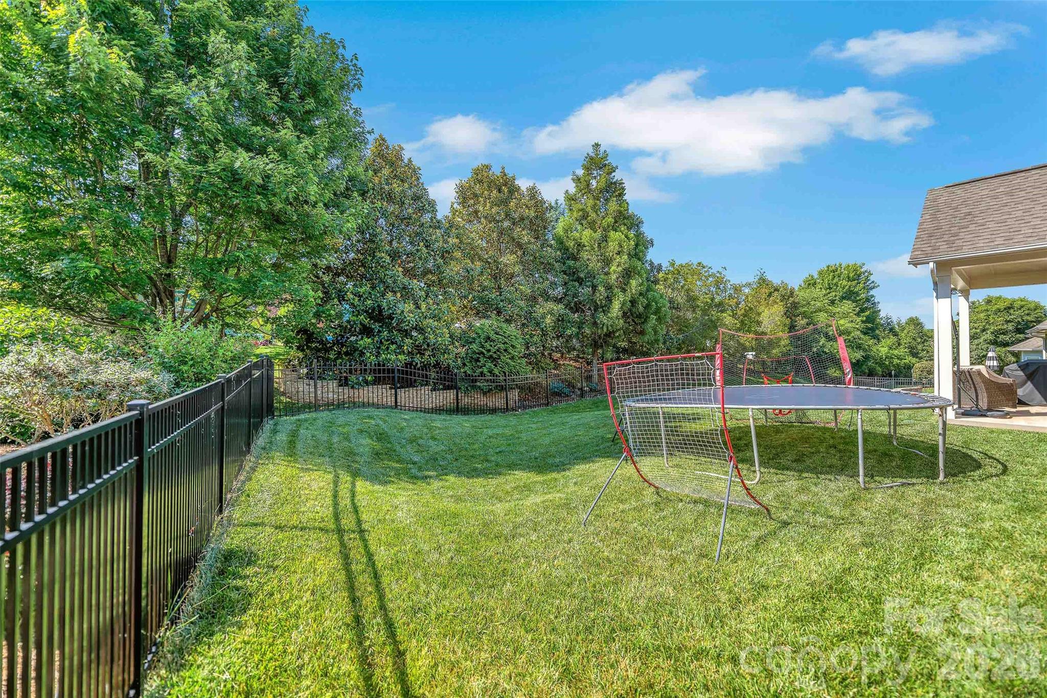 2204 Lexington Street — Belmont