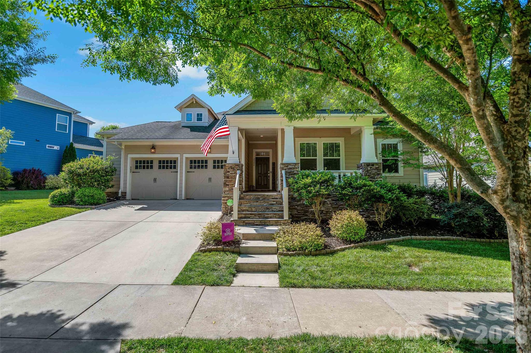 2204 Lexington Street — Belmont