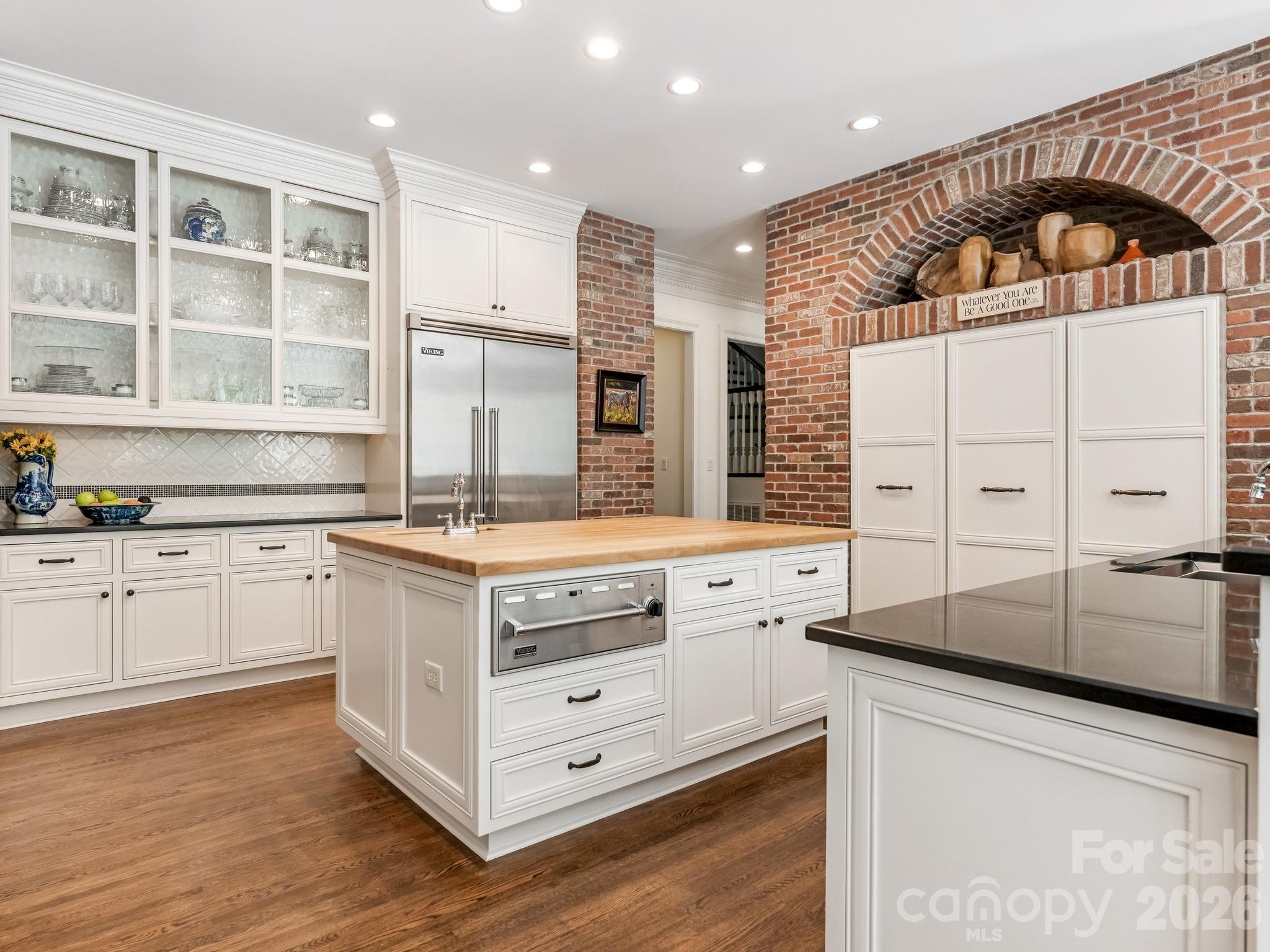 9146 Heydon Hall Circle — Charlotte