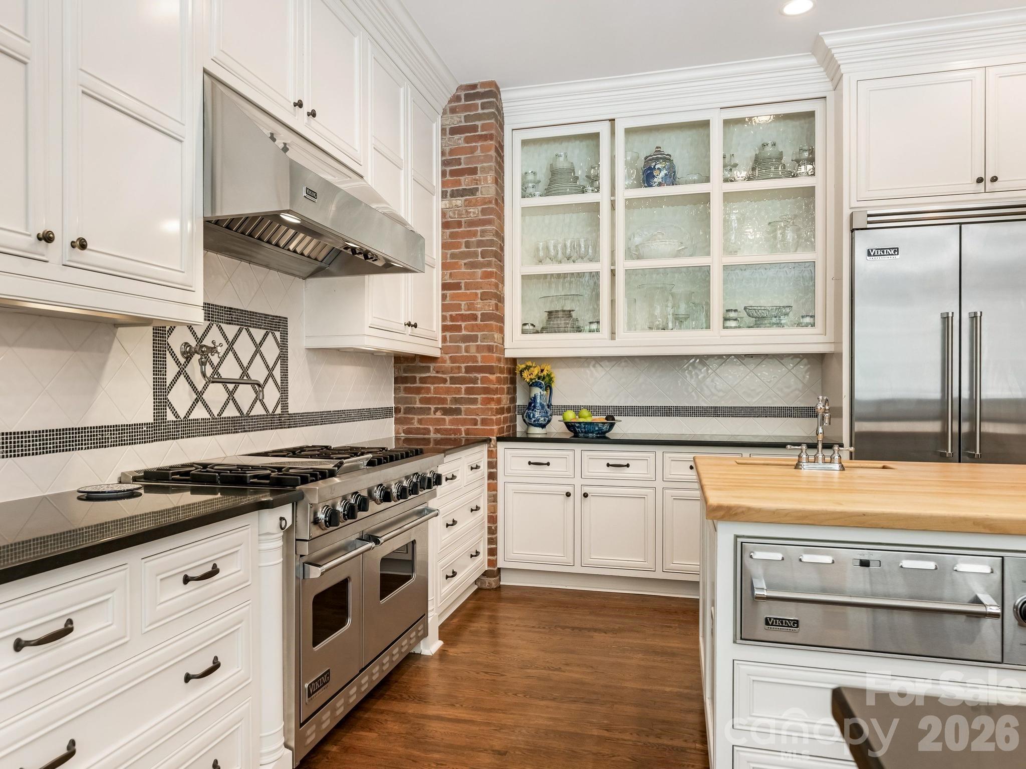 9146 Heydon Hall Circle — Charlotte