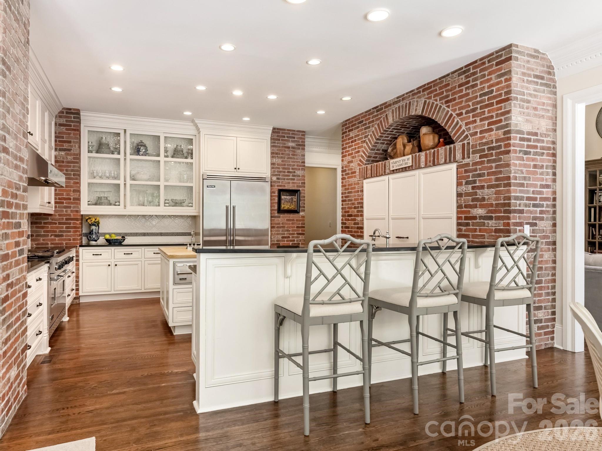 9146 Heydon Hall Circle — Charlotte
