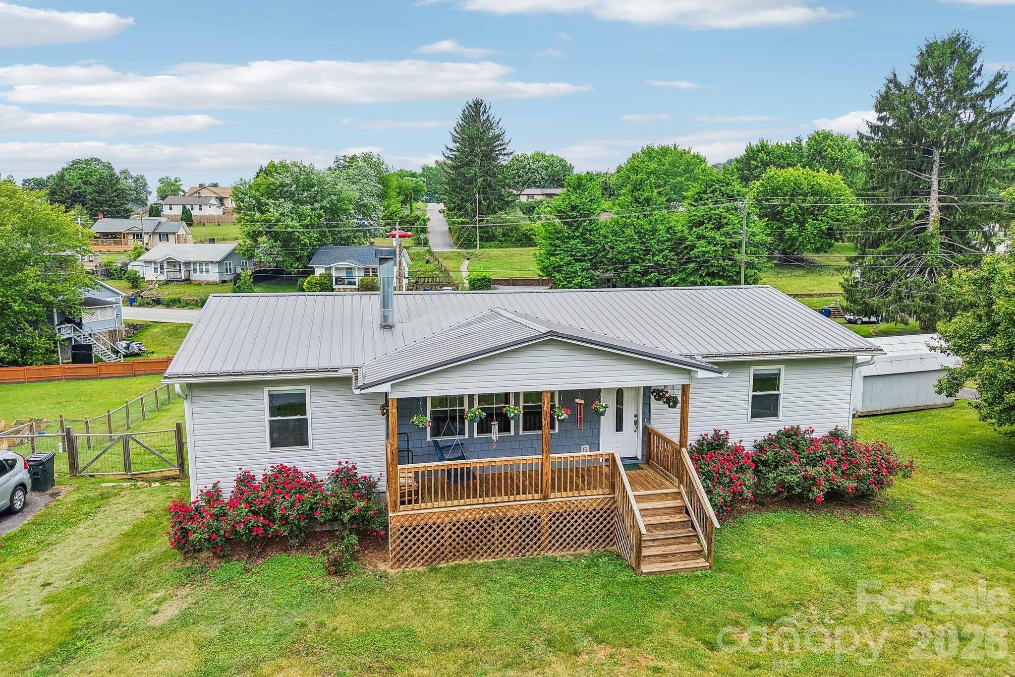 527 Trammell Avenue — Canton