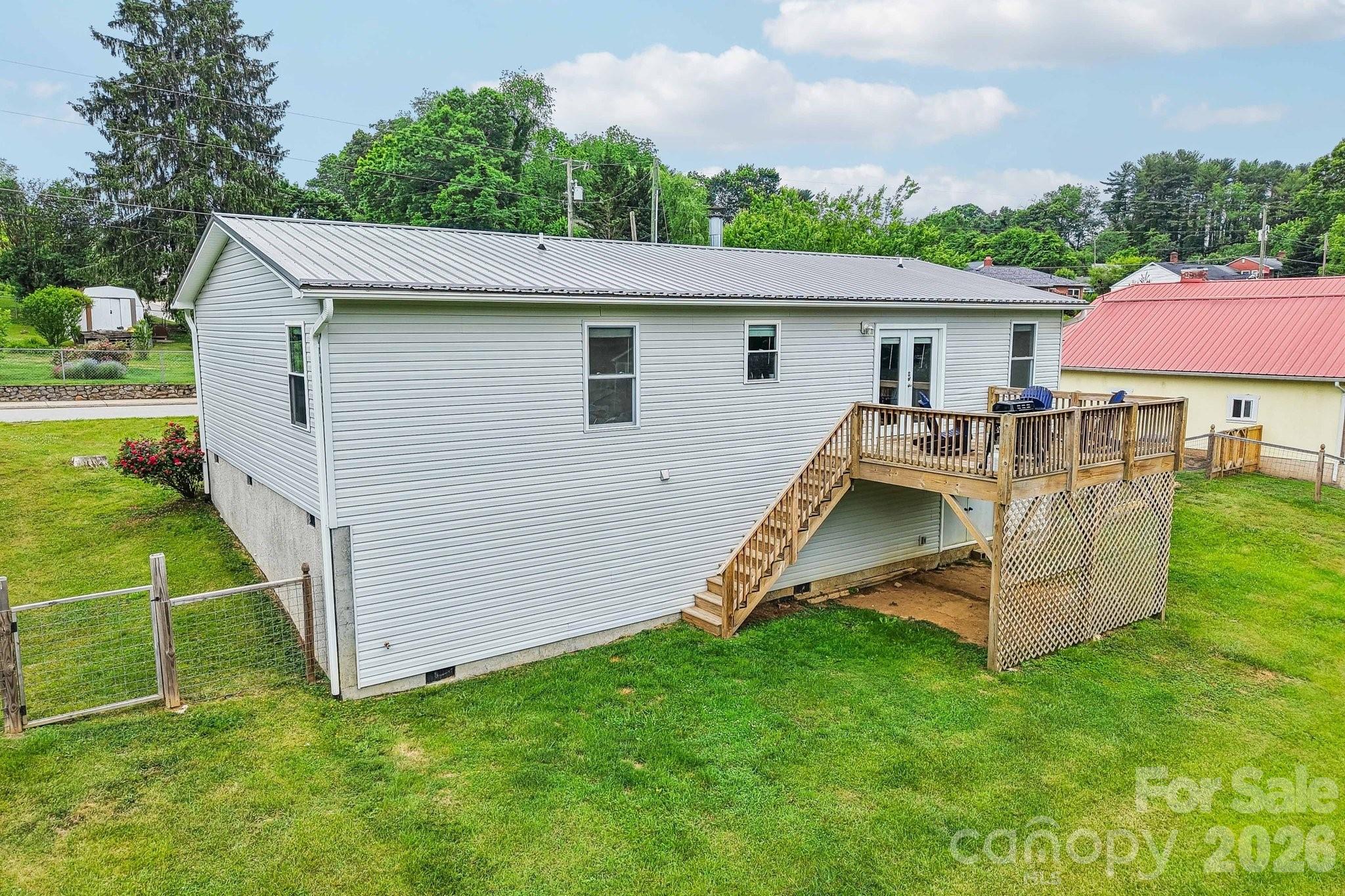 527 Trammell Avenue — Canton