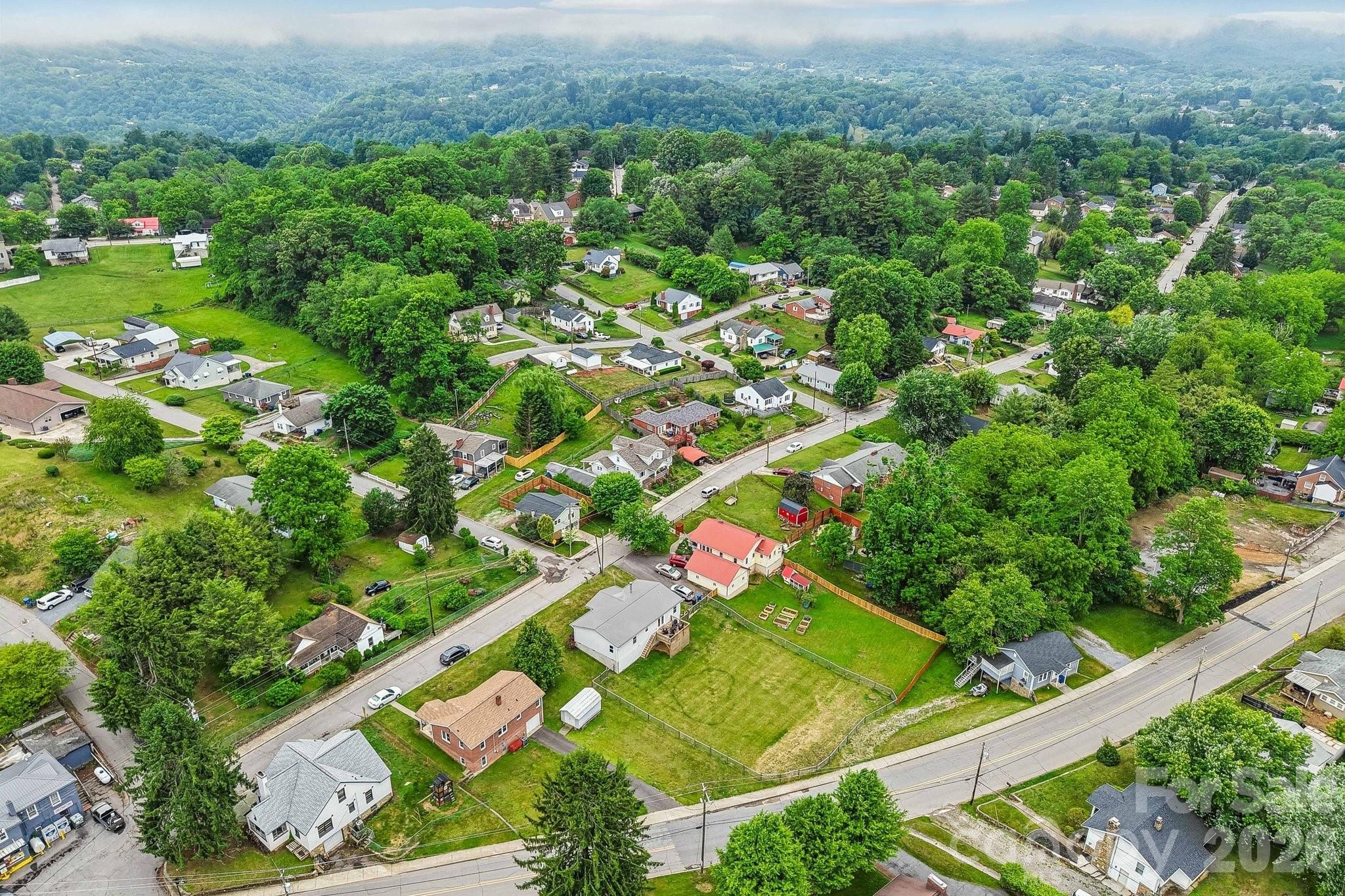 527 Trammell Avenue — Canton