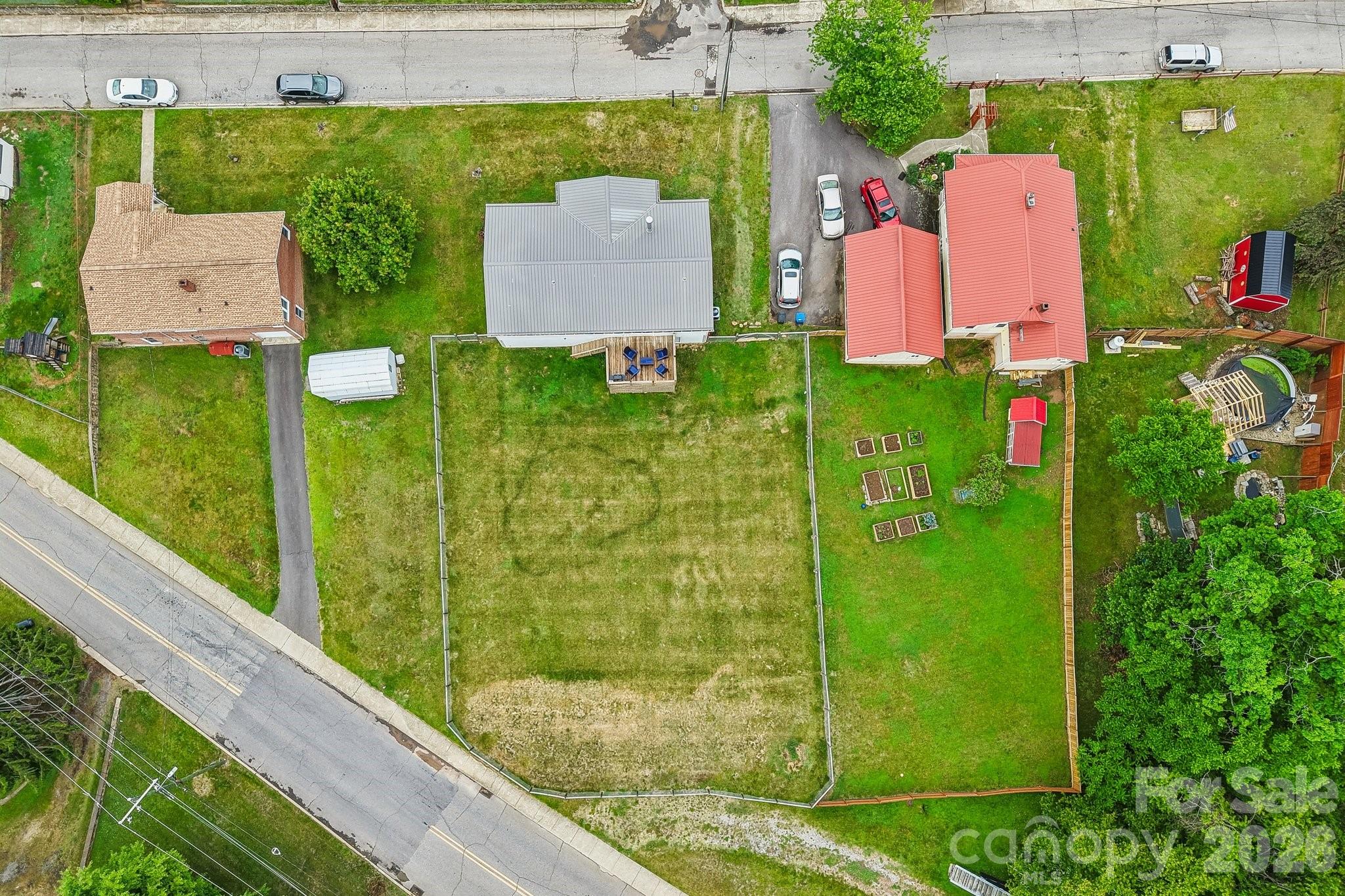 527 Trammell Avenue — Canton