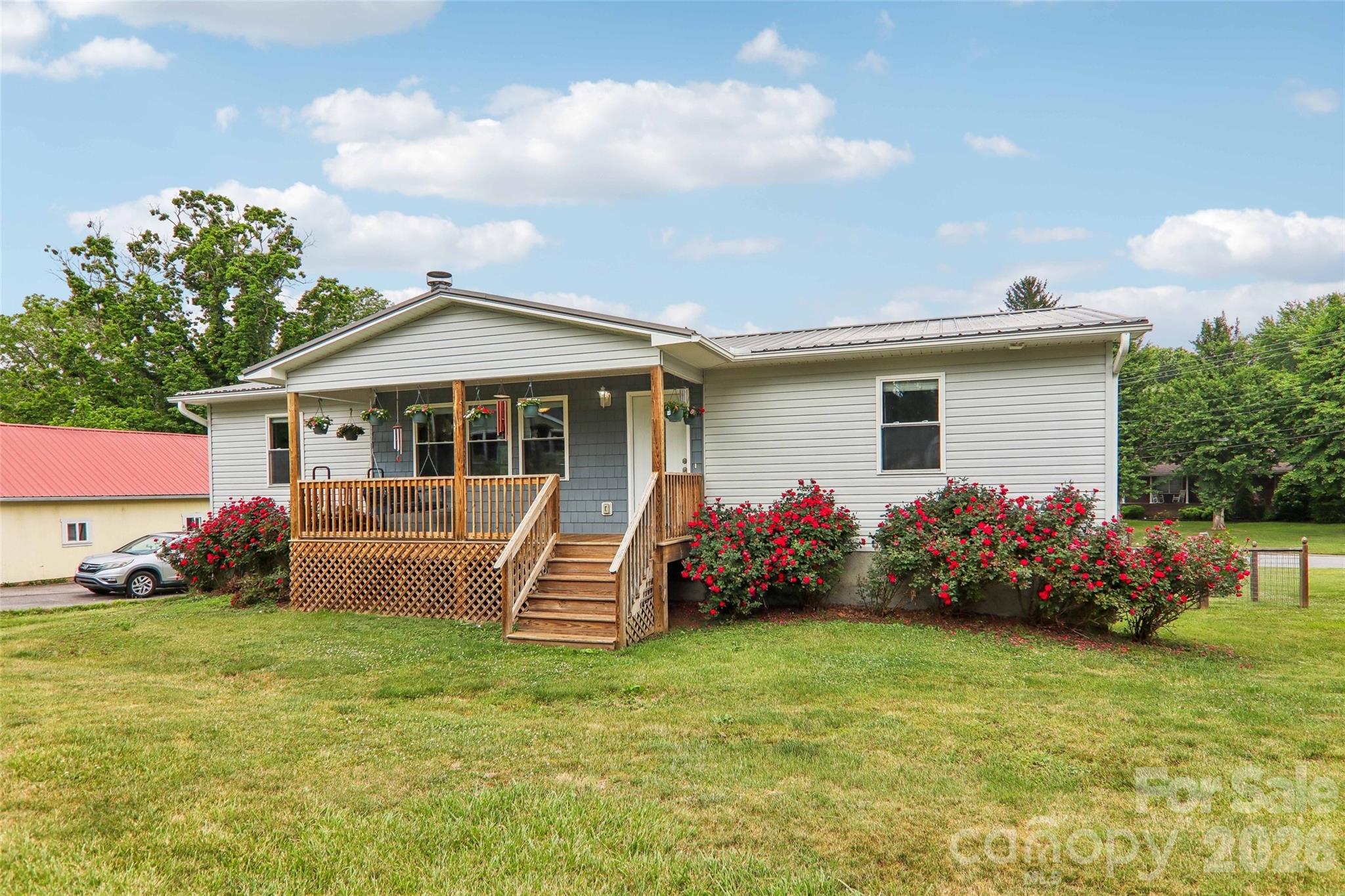 527 Trammell Avenue — Canton